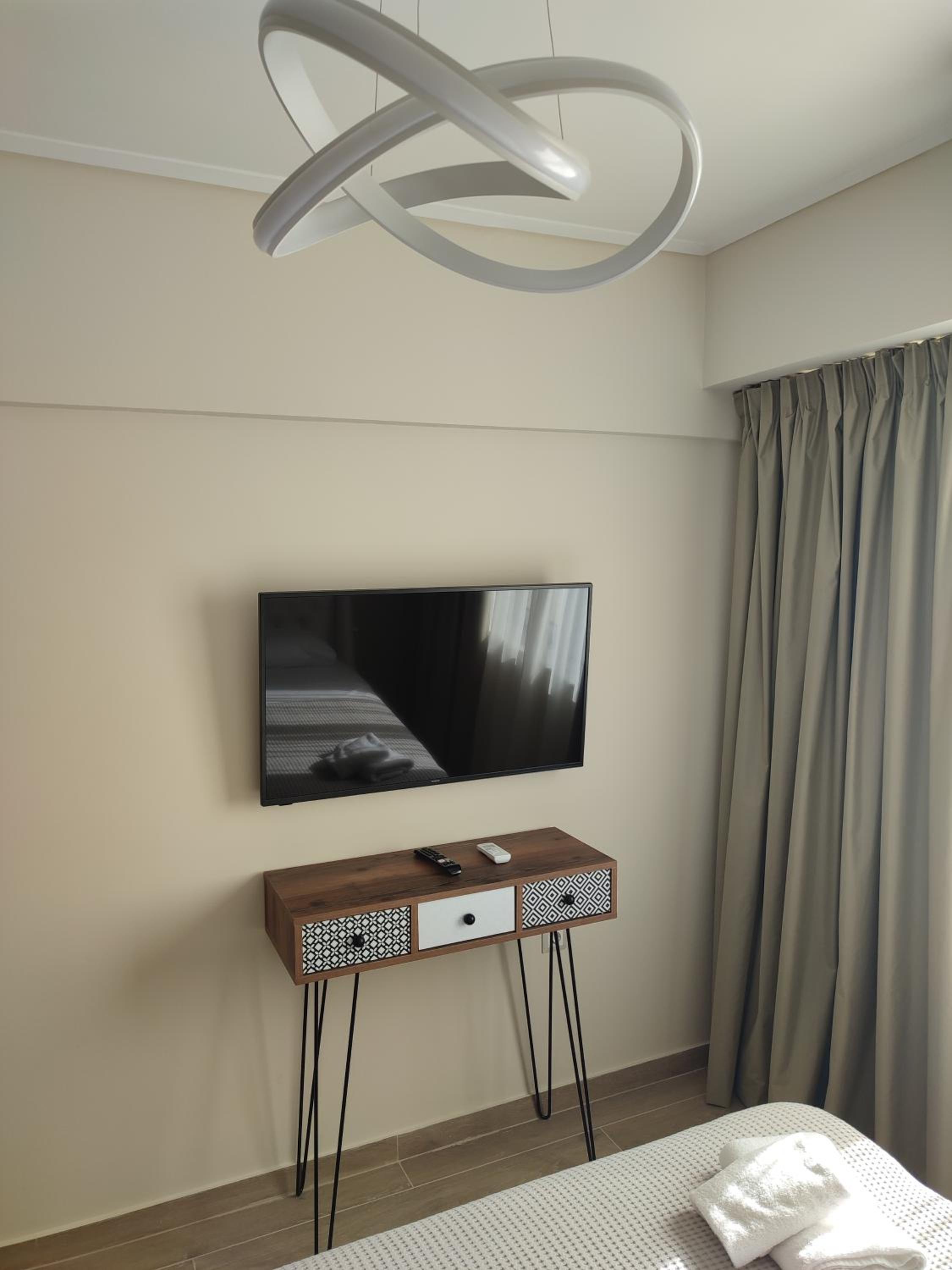 Amazing Apartments @ Aiolou Str.