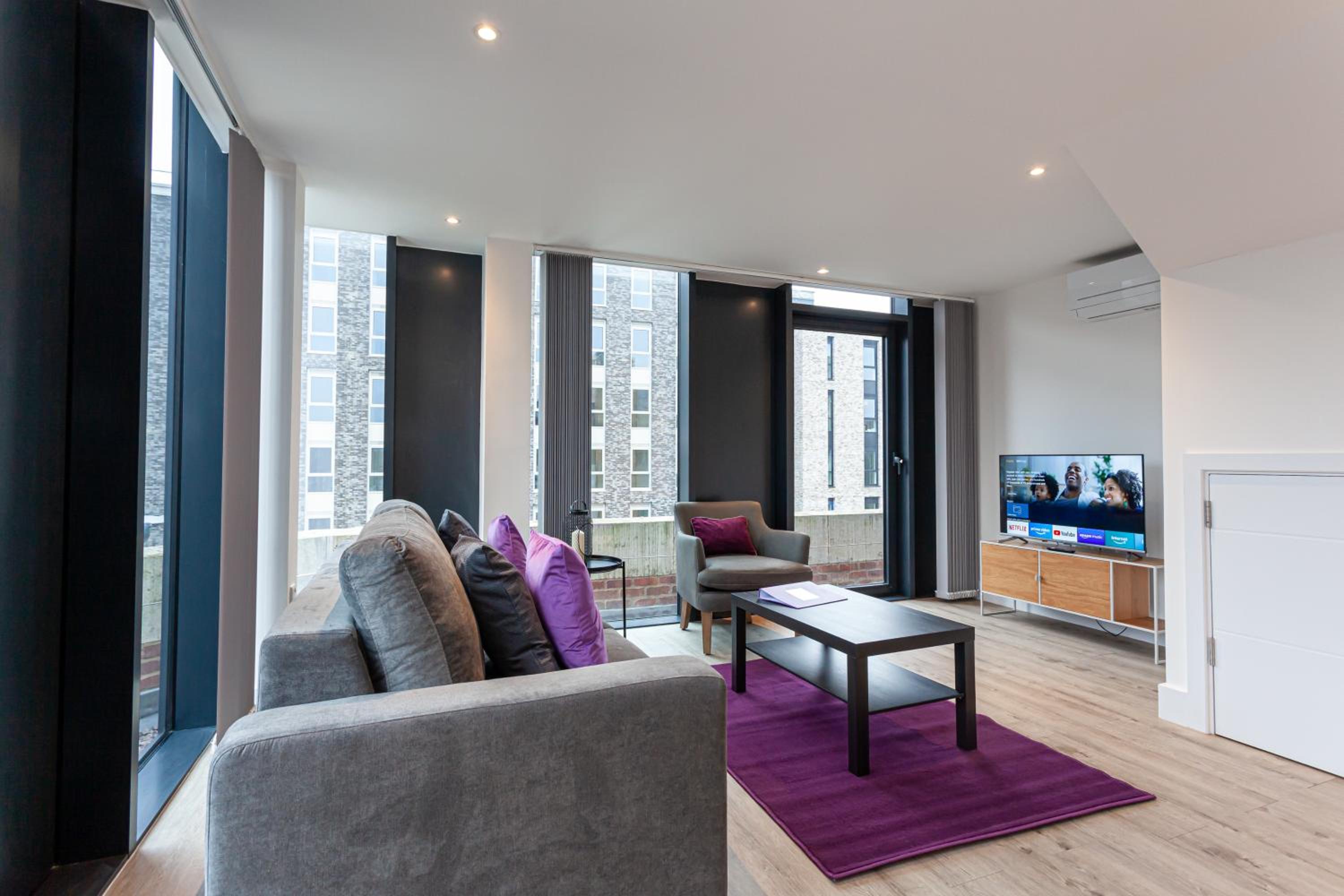 Pillo Rooms Serviced Apartments - Manchester view 5