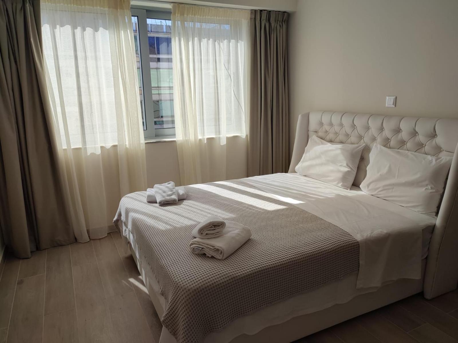 Amazing Apartments @ Aiolou Str.