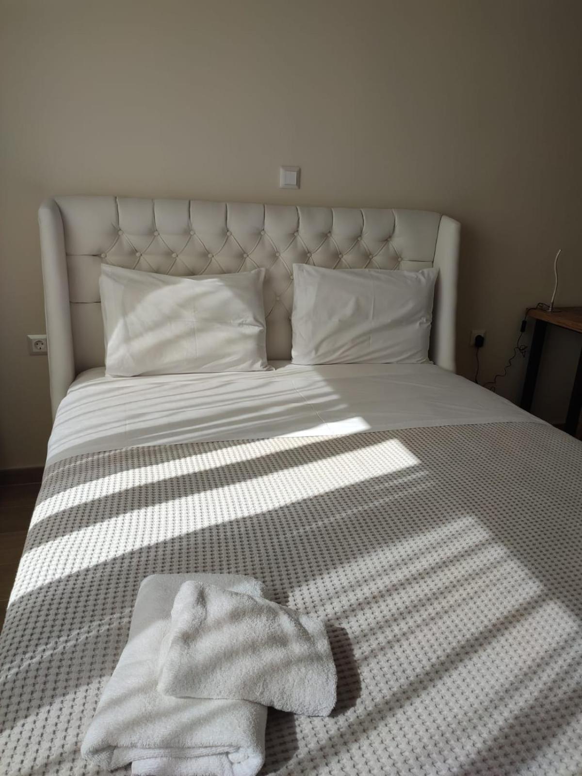 Amazing Apartments @ Aiolou Str.