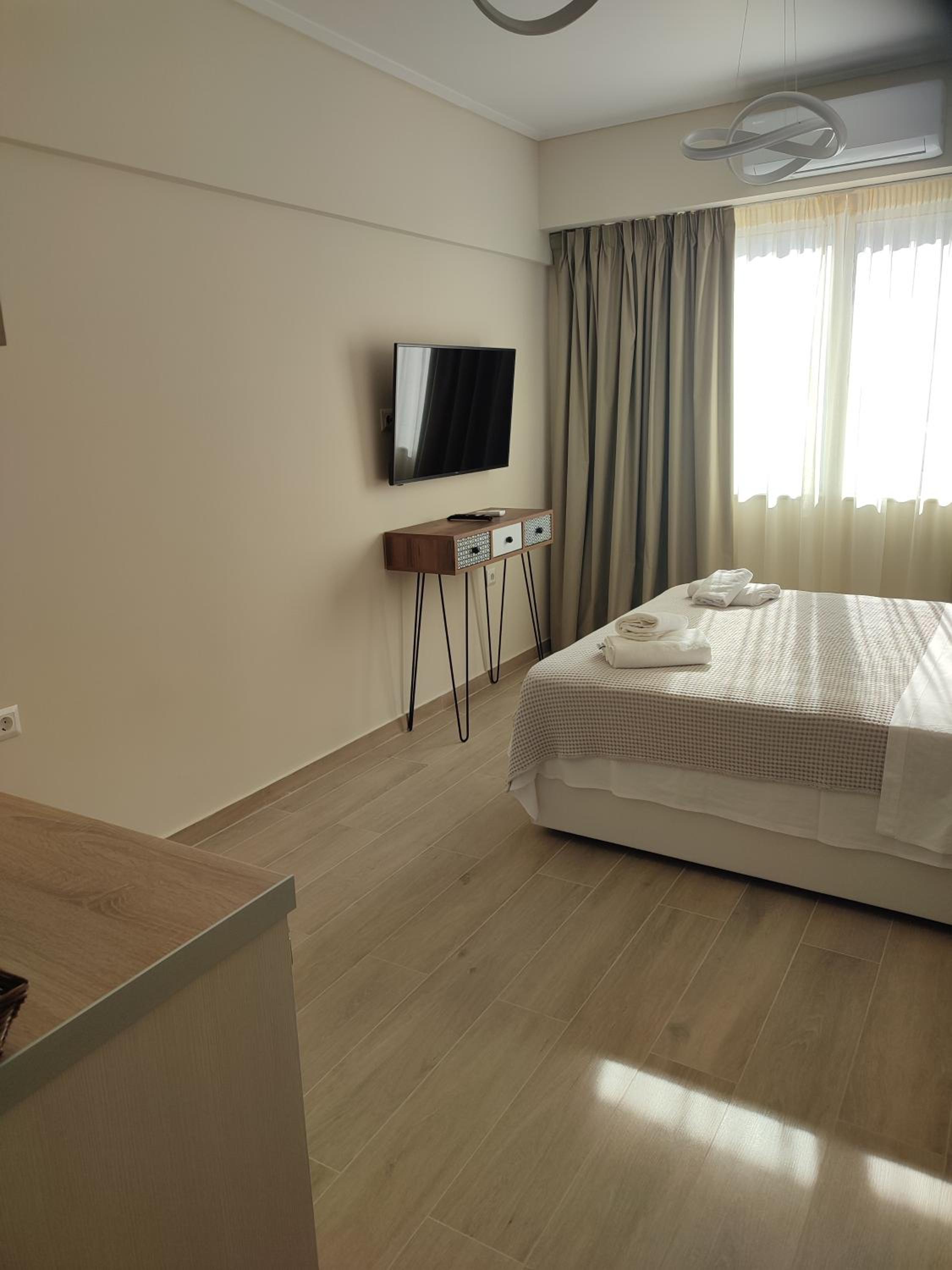 Amazing Apartments @ Aiolou Str.