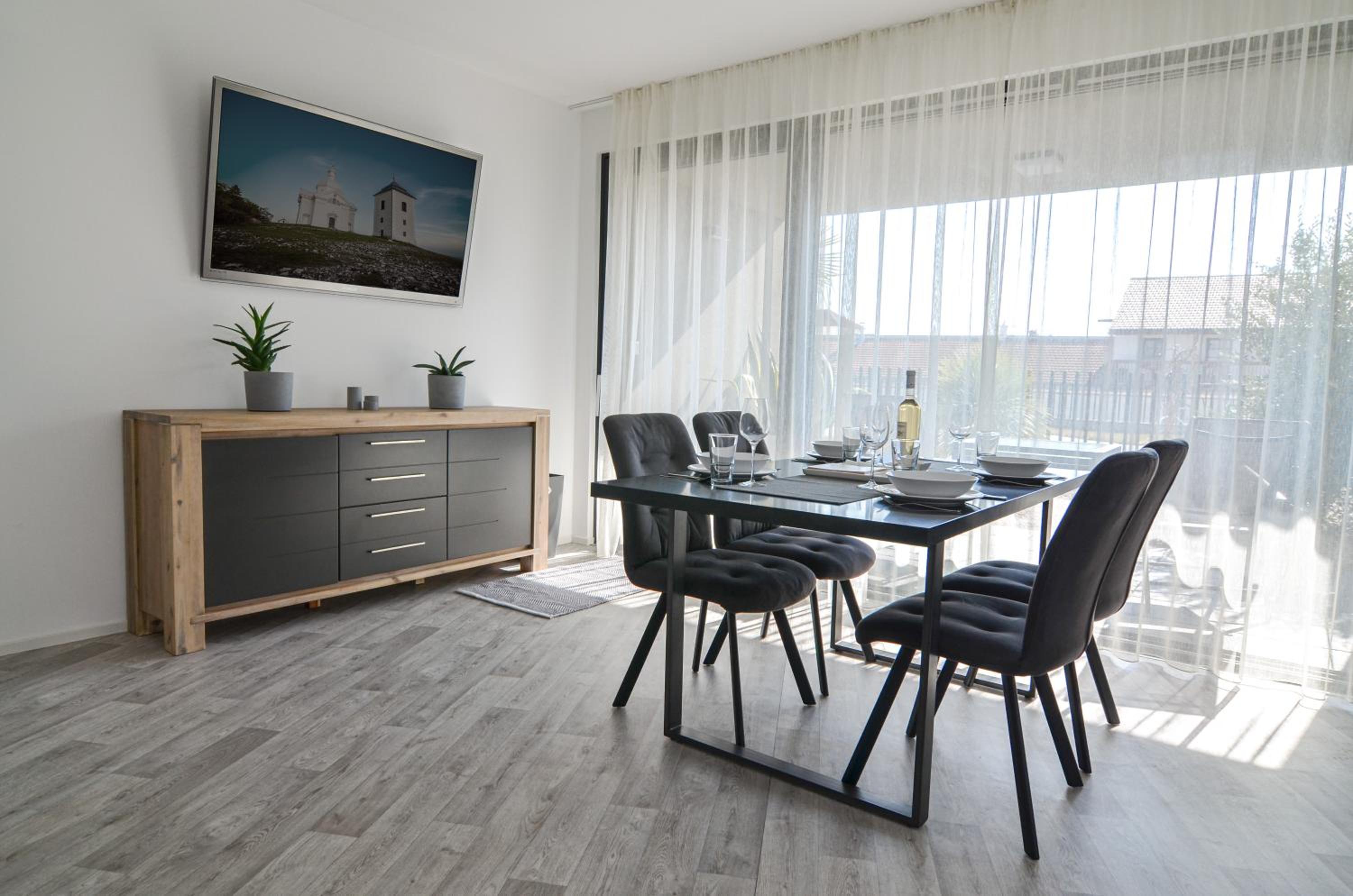Palm Garden Apartment 2 view 4