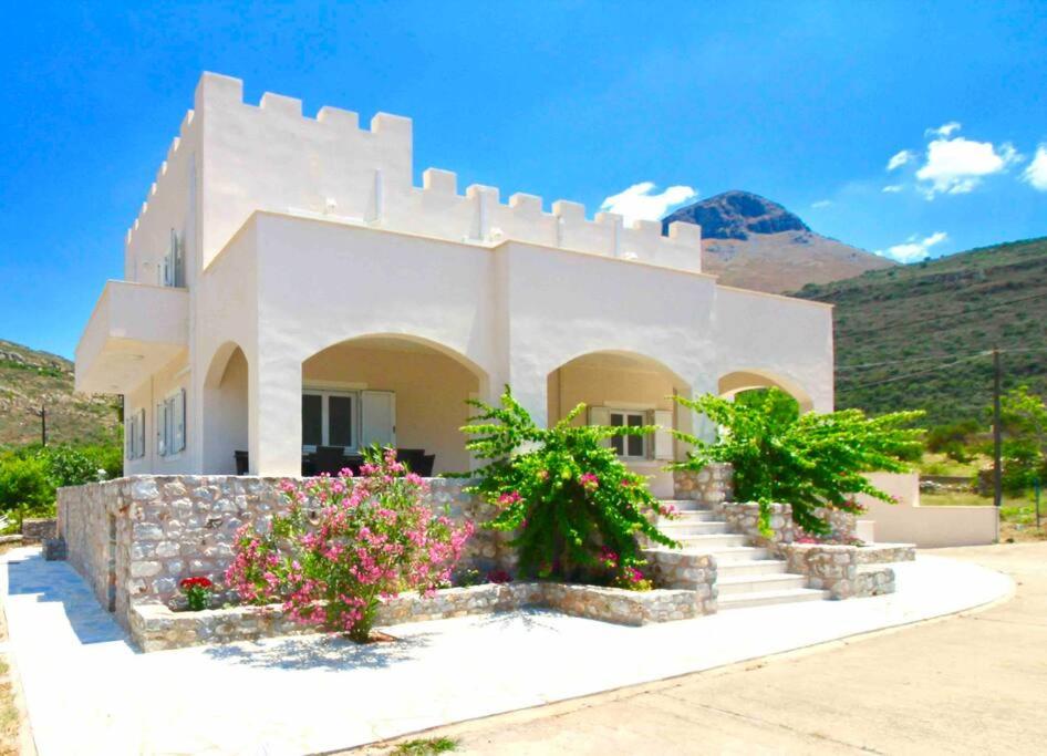 Villa Itilo view 2