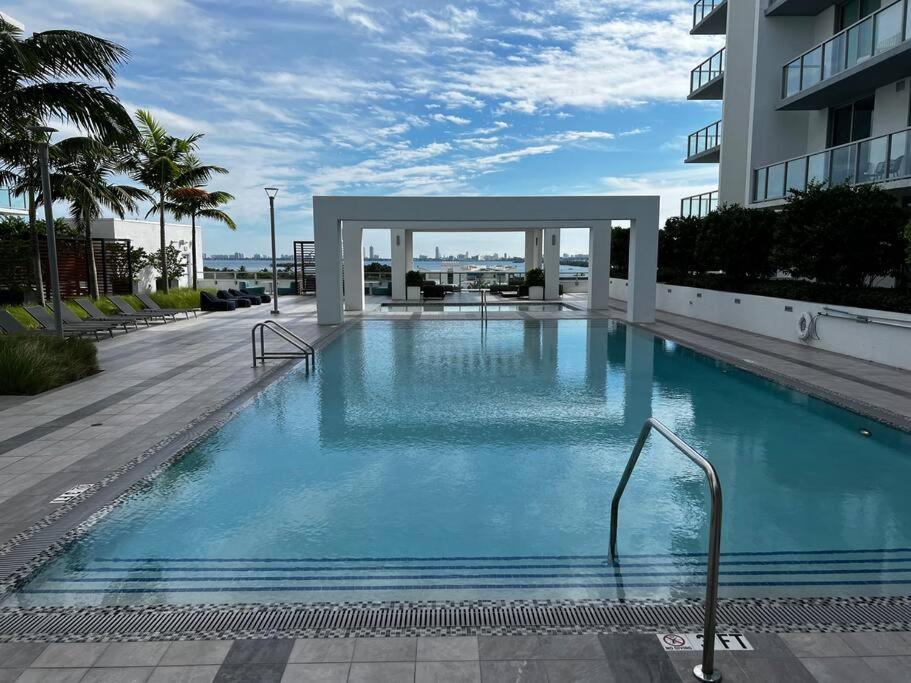 BRAND NEW TOP FLOOR IN THE HEART OF MIAMI