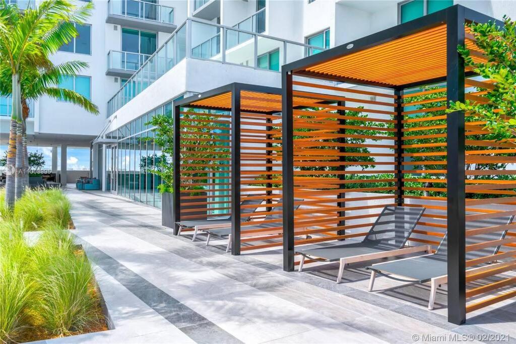 BRAND NEW TOP FLOOR IN THE HEART OF MIAMI