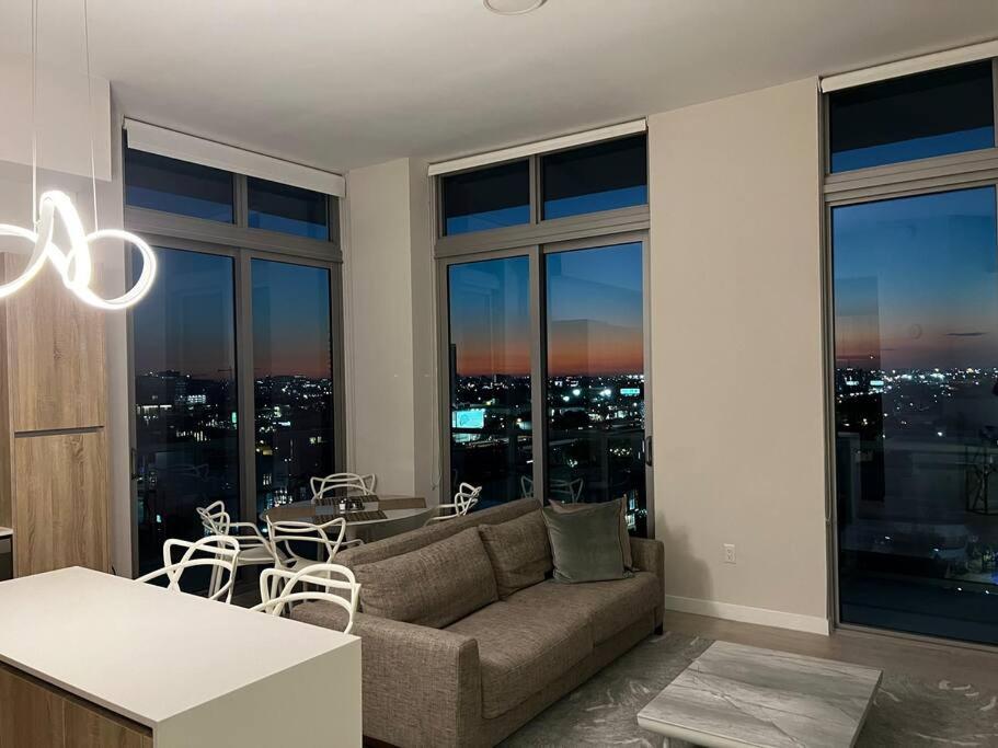 BRAND NEW TOP FLOOR IN THE HEART OF MIAMI