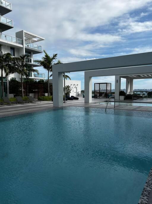 BRAND NEW TOP FLOOR IN THE HEART OF MIAMI