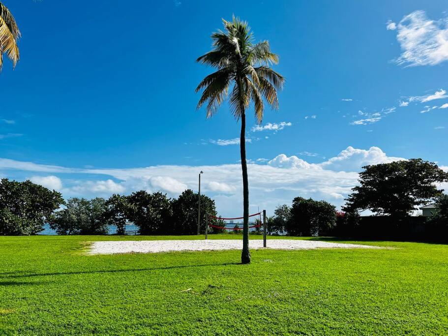 BRAND NEW TOP FLOOR IN THE HEART OF MIAMI