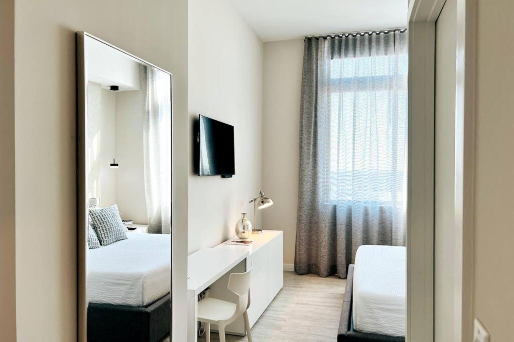 BRAND NEW TOP FLOOR IN THE HEART OF MIAMI
