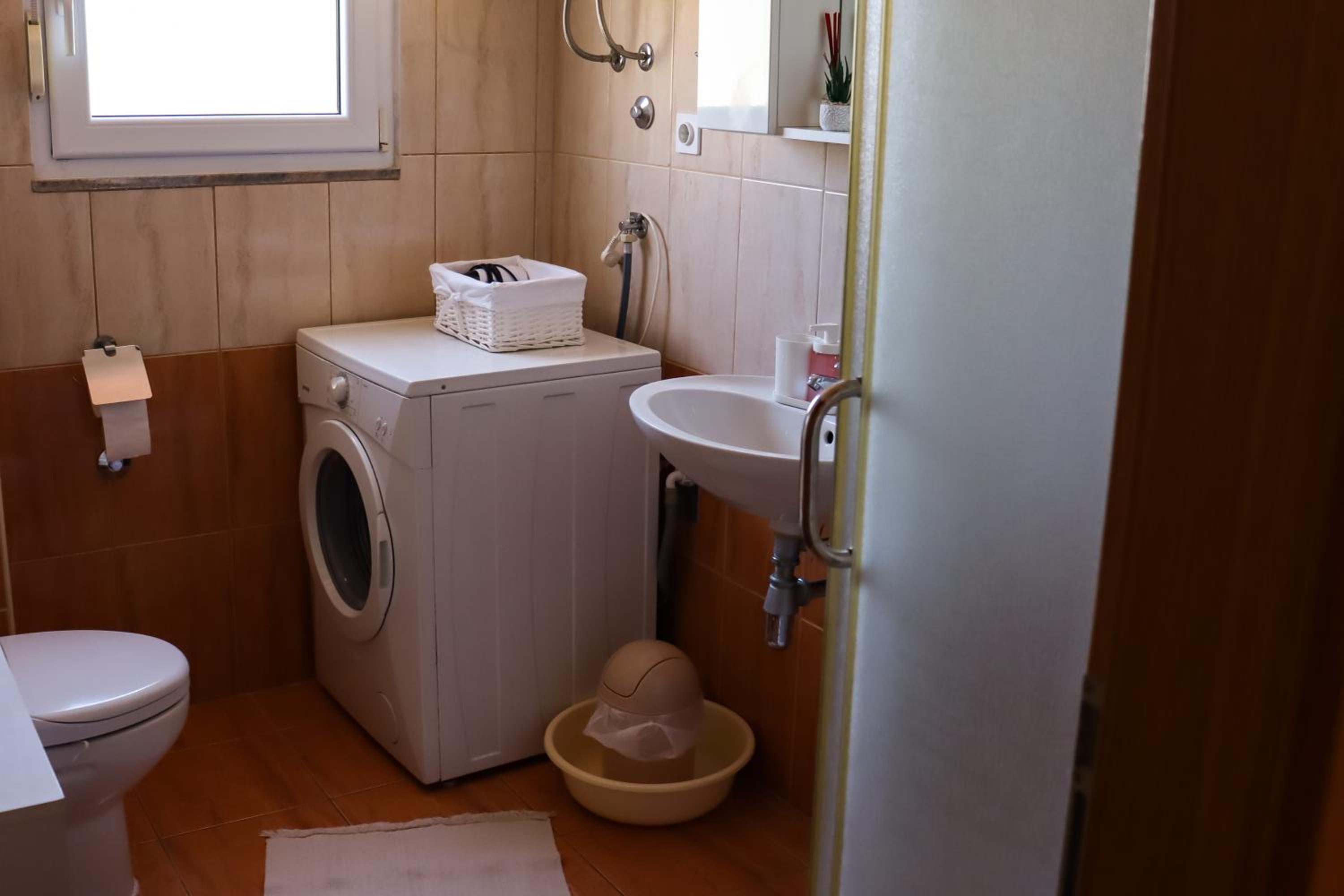 Photo 32