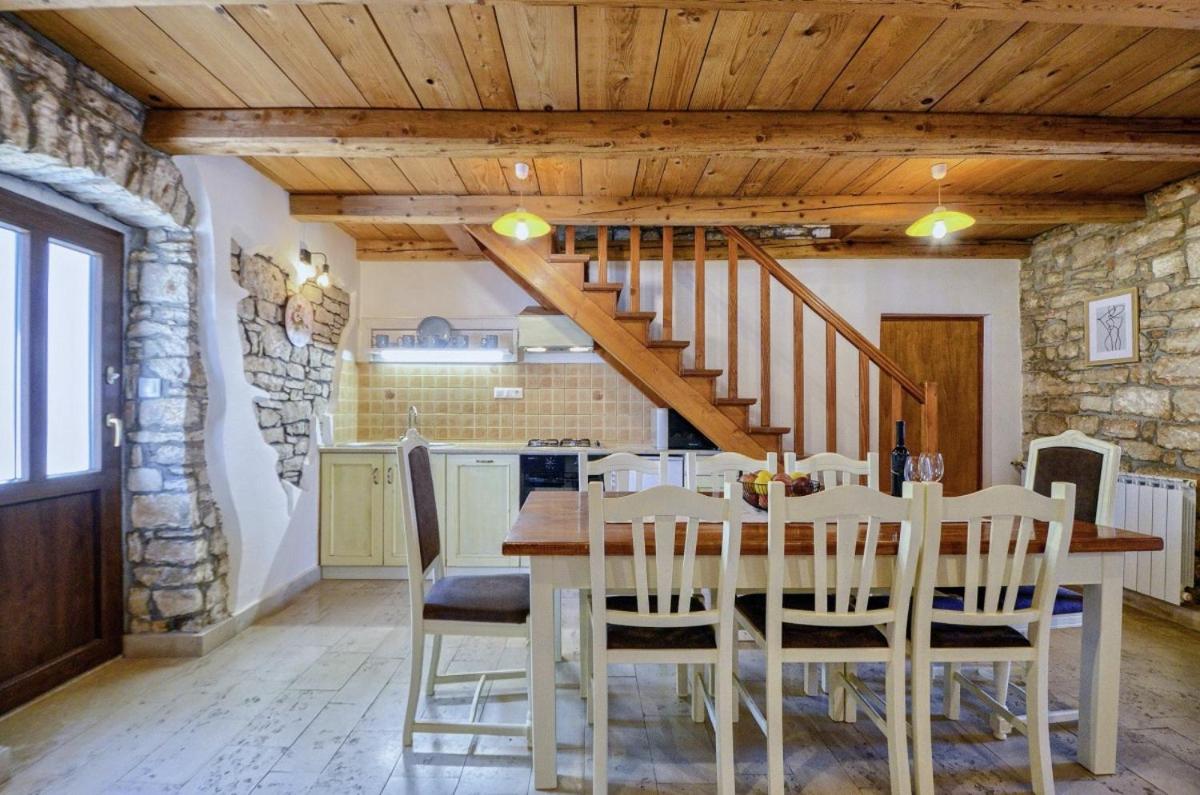 Villa Rosana in Muntić - Haus für 4-5 Personen view 3