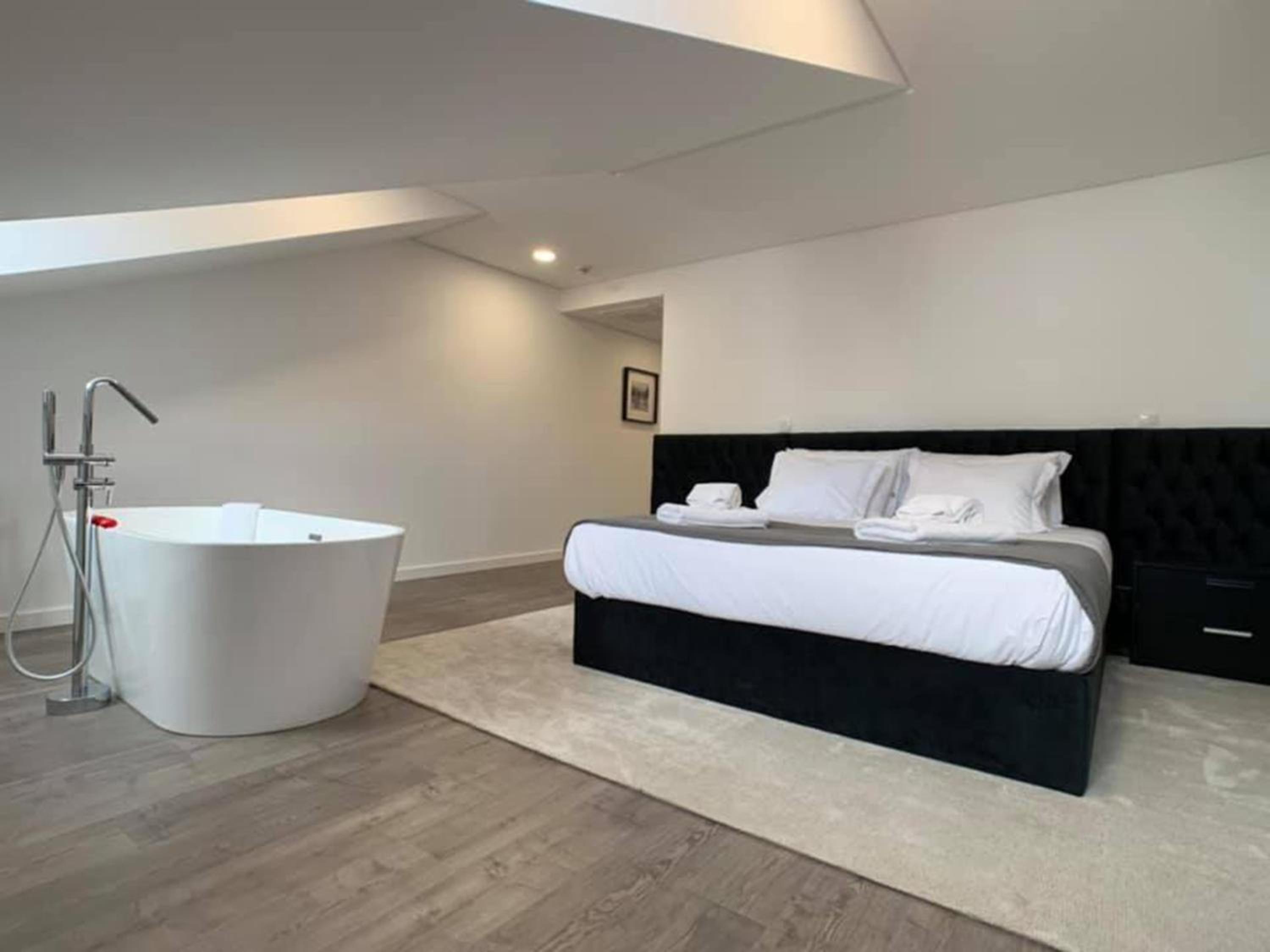 PALHOTAS GUEST HOUSE - Suite Premium Bom Jesus view 5