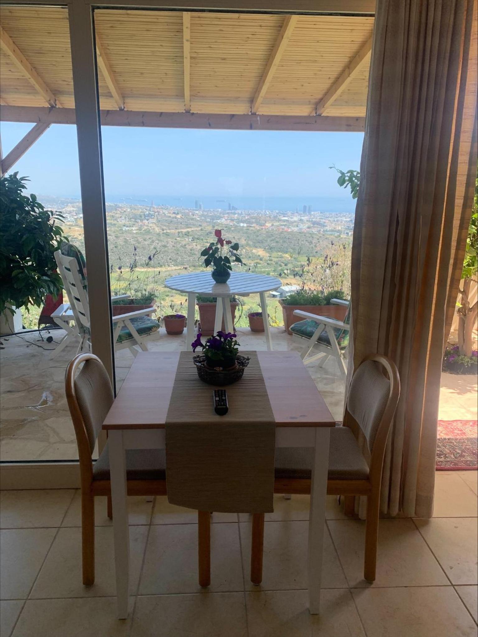 Hotel Breath-taking studio on hill top with pool - Image 1