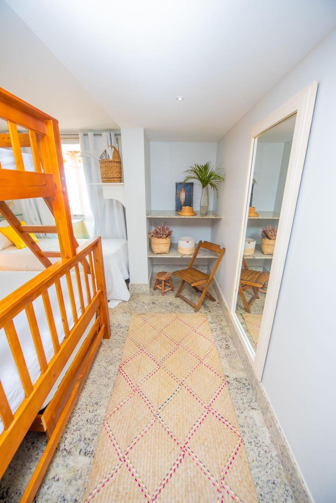 Casa com pes na areia em Iriri - ES