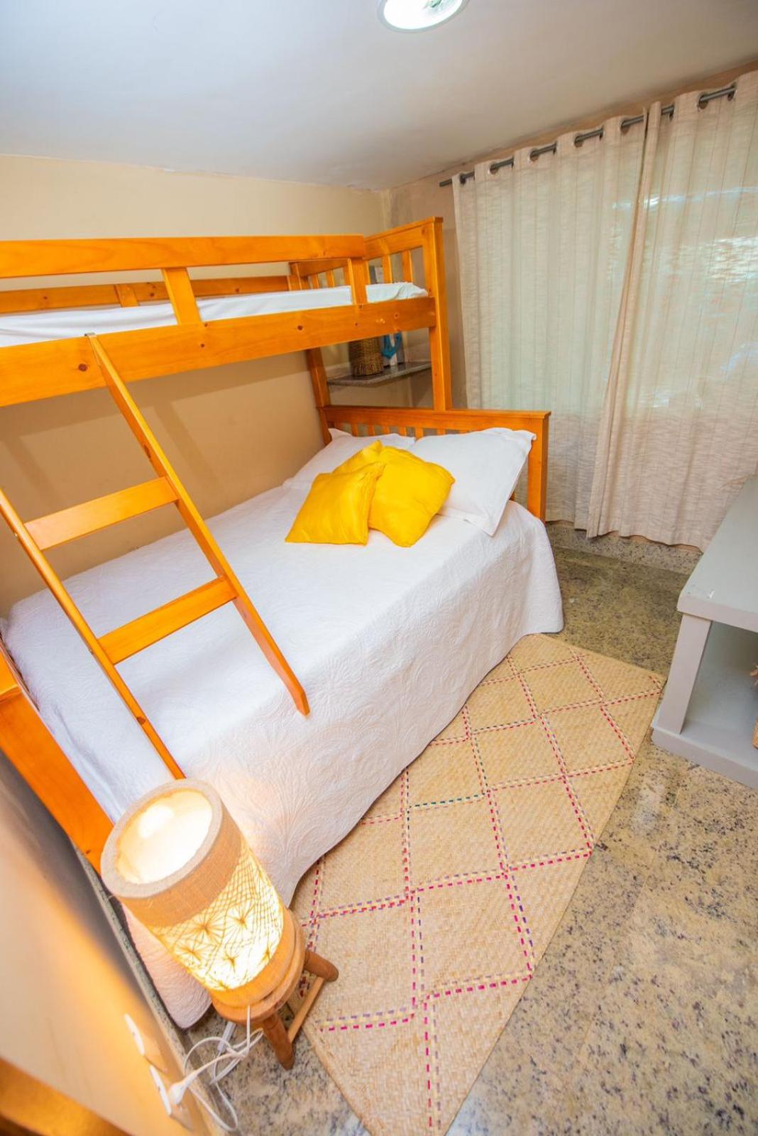 Casa com pes na areia em Iriri - ES