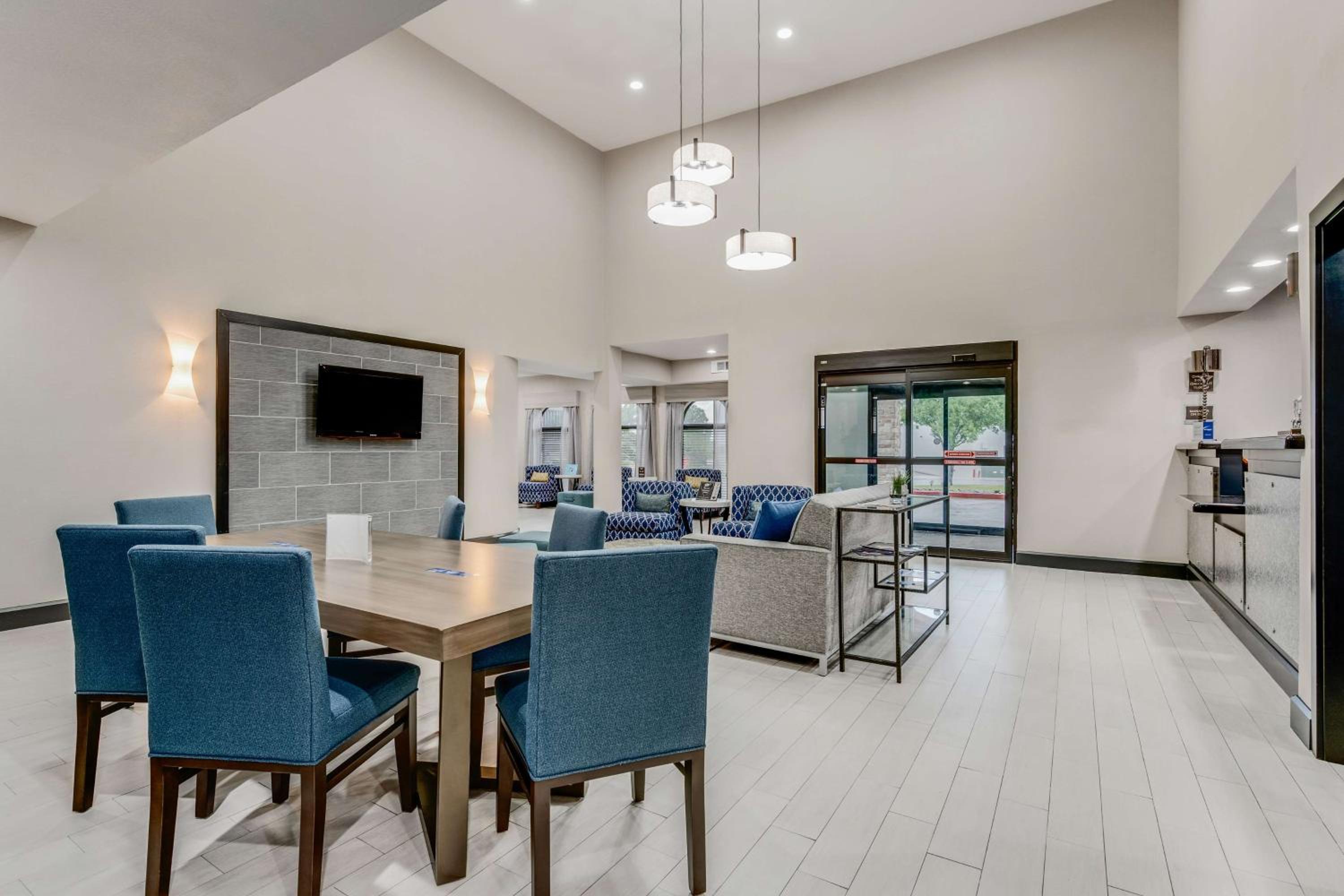 Huntsville Vacations - Best Western Huntsville - Property Image 18