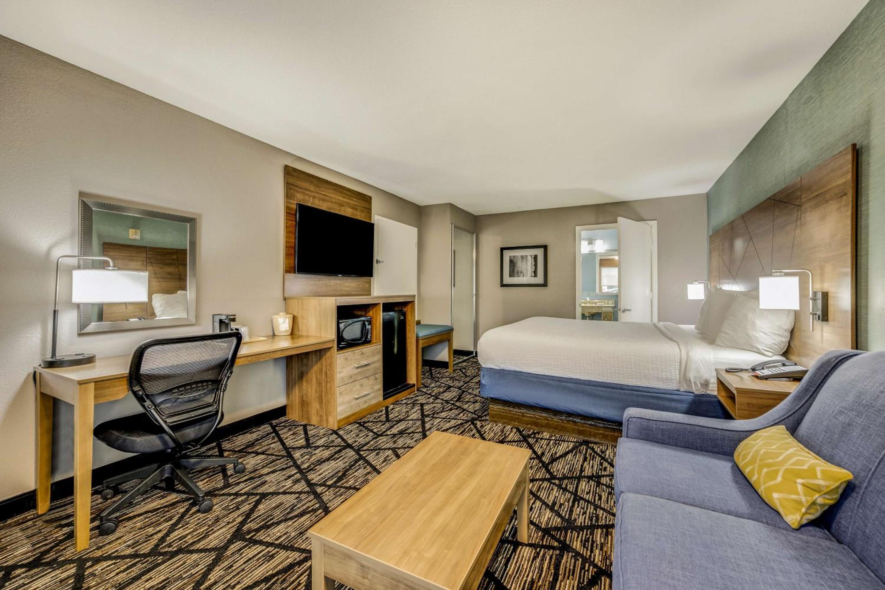 Huntsville Vacations - Best Western Huntsville - Property Image 9