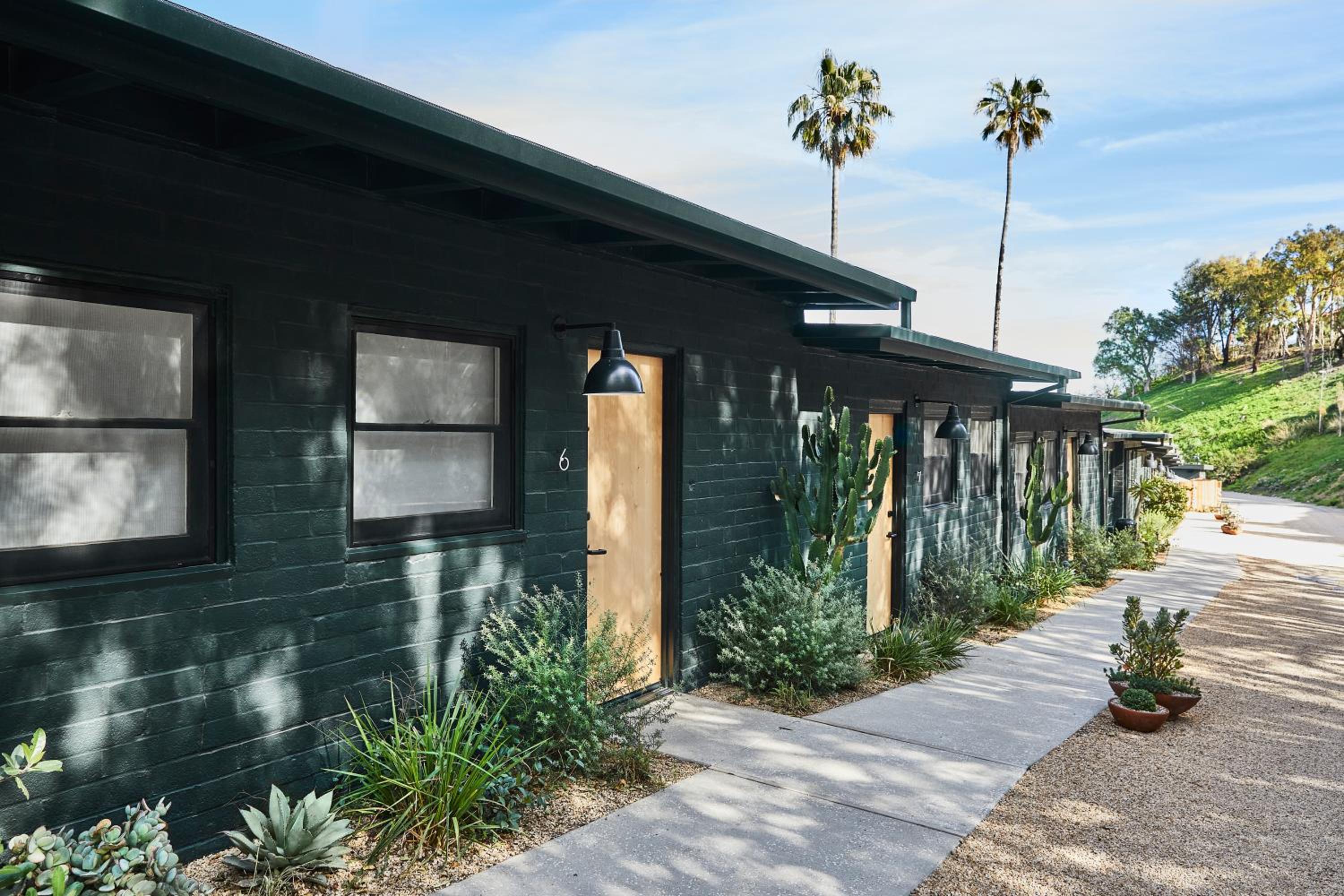 Hotel June Malibu - Property Image 9