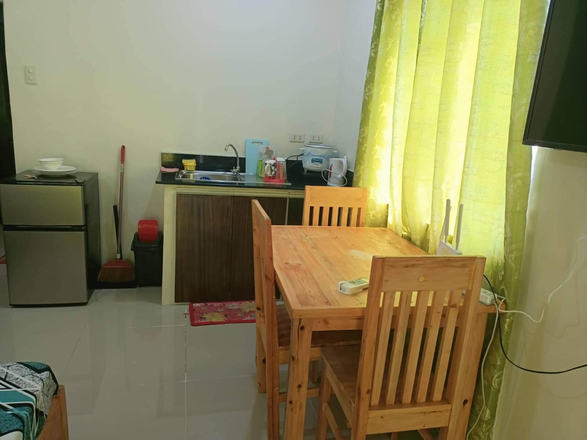 Condo Transient Near NAIA Airport T1234 with Unlimited WIFI v1 view 3
