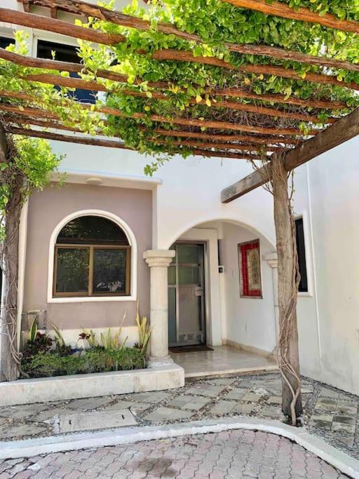 Mexican Lagoon front Villa by CASA PARAISO