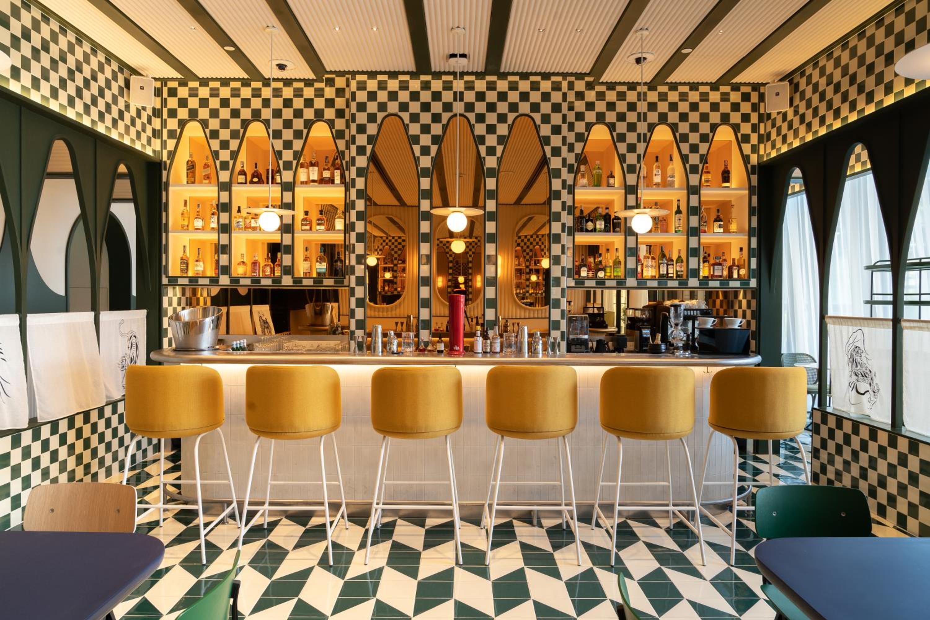 The Standard, Bangkok Mahanakhon 24