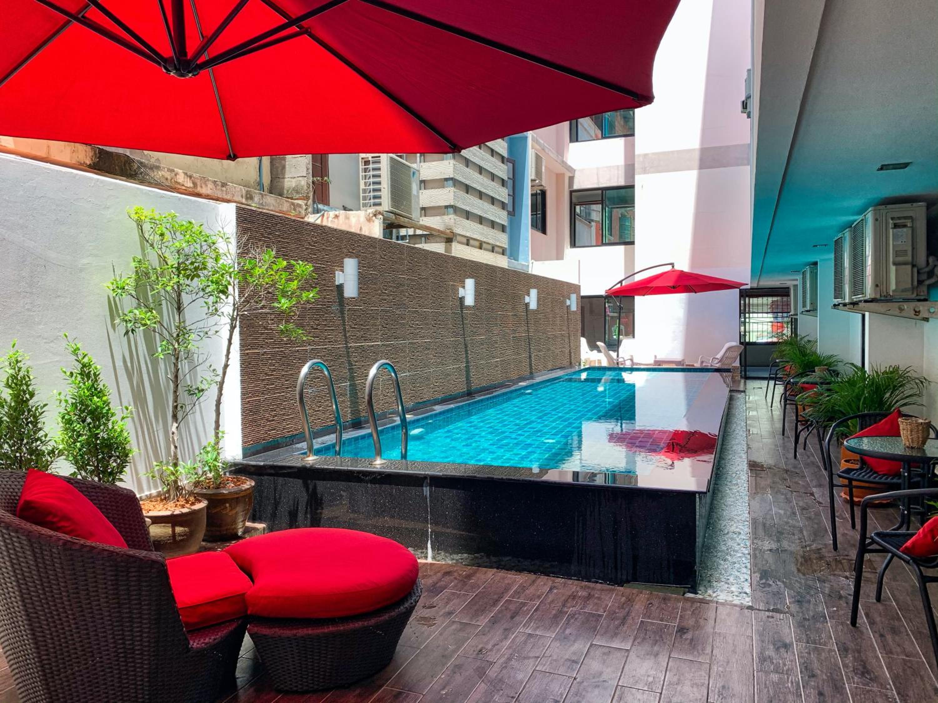 Jomtien Beach Hostel - Soi 7 Prime Spot - 200m to Beach next to Food Market
