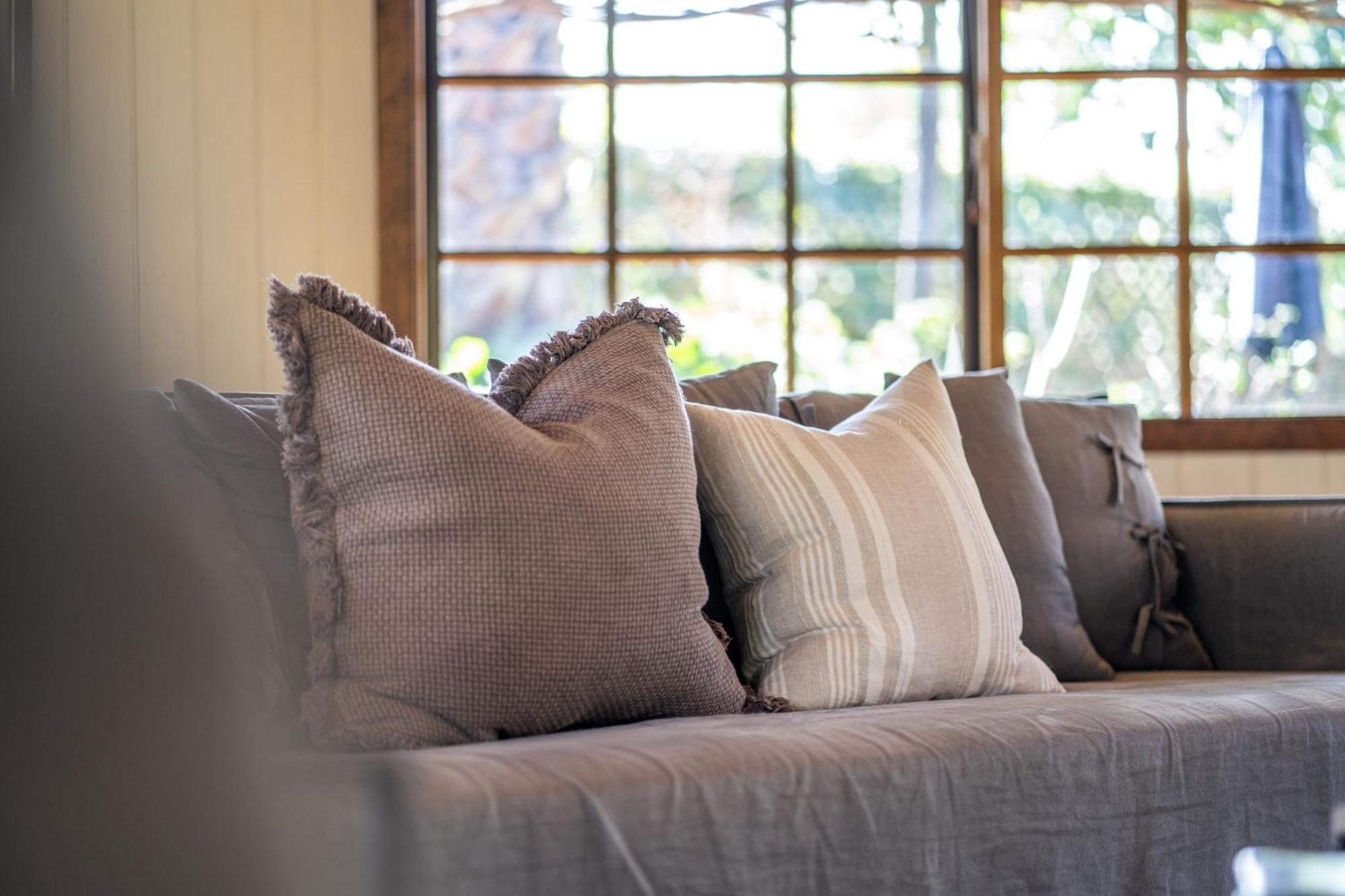 Secret Garden - Luxury Cottage - Giant 85inch TV