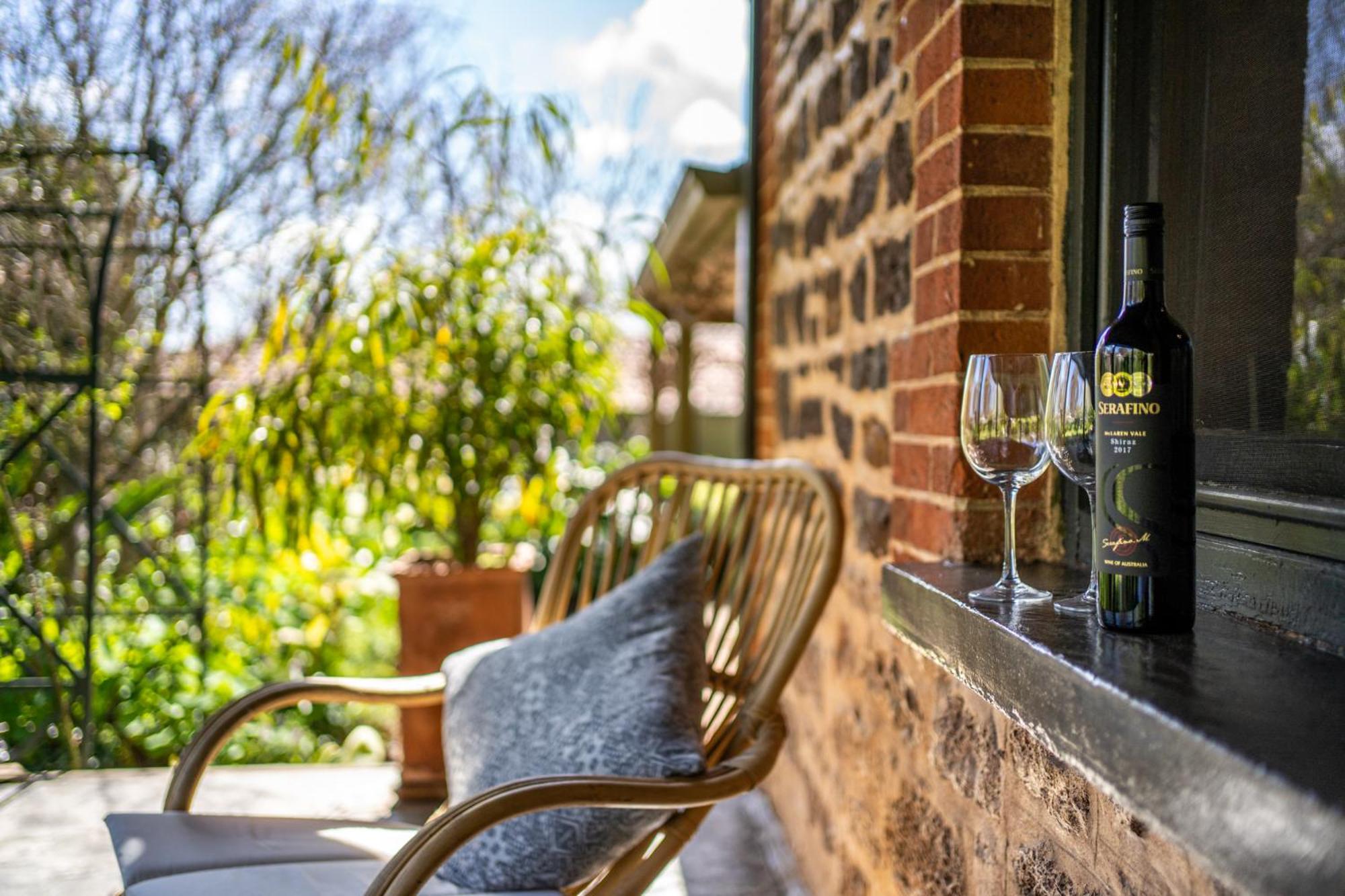 Secret Garden - Luxury Cottage - Giant 85inch TV
