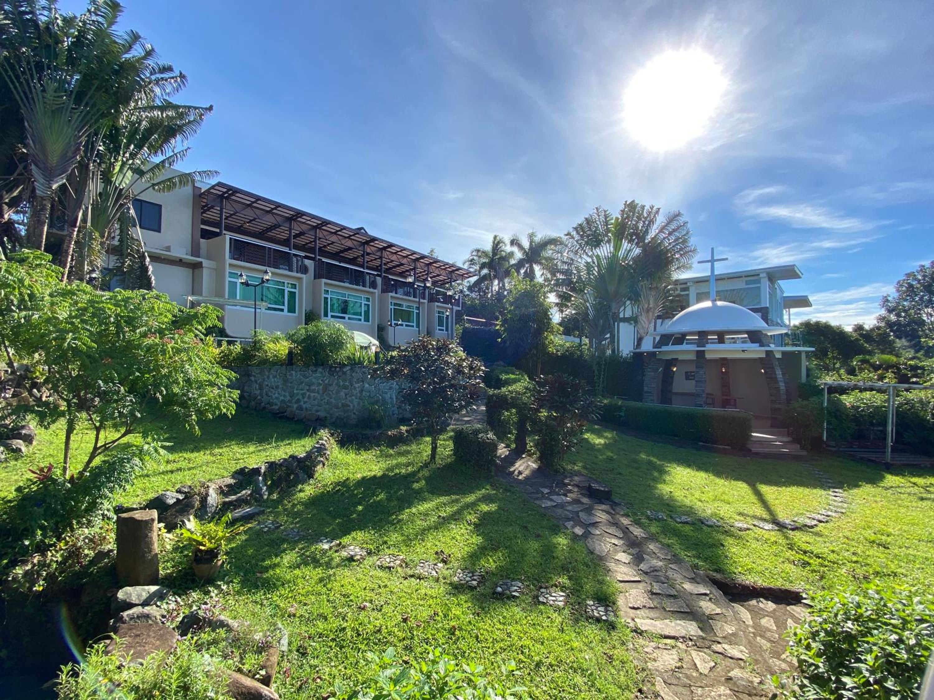 The Lakeview Suites, Tagaytay - 11