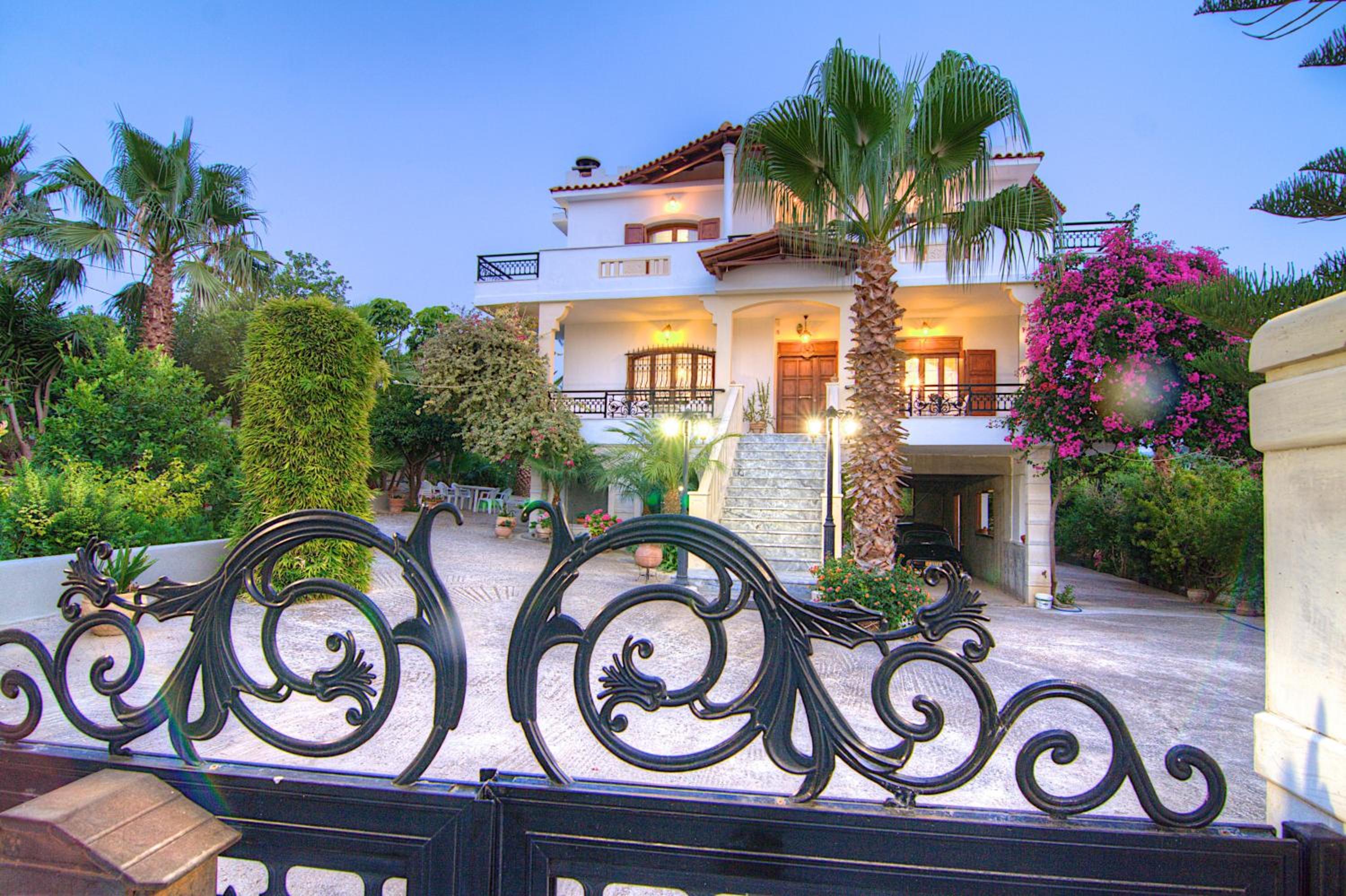 Villa Elena Crete view 3