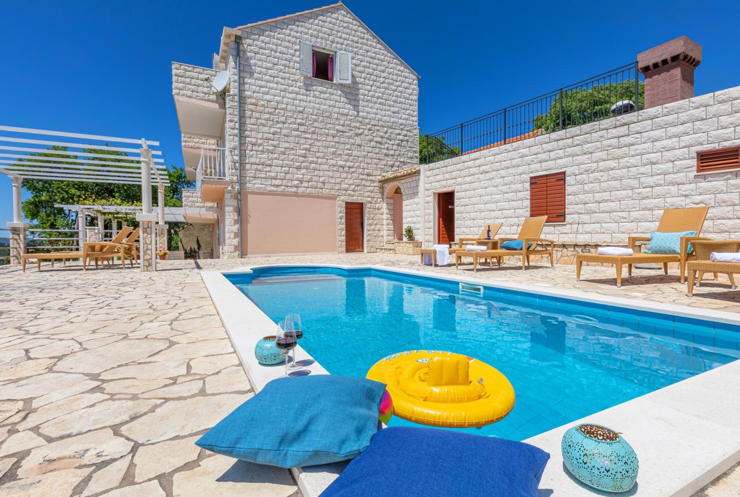 Apartments Bralovic view 3