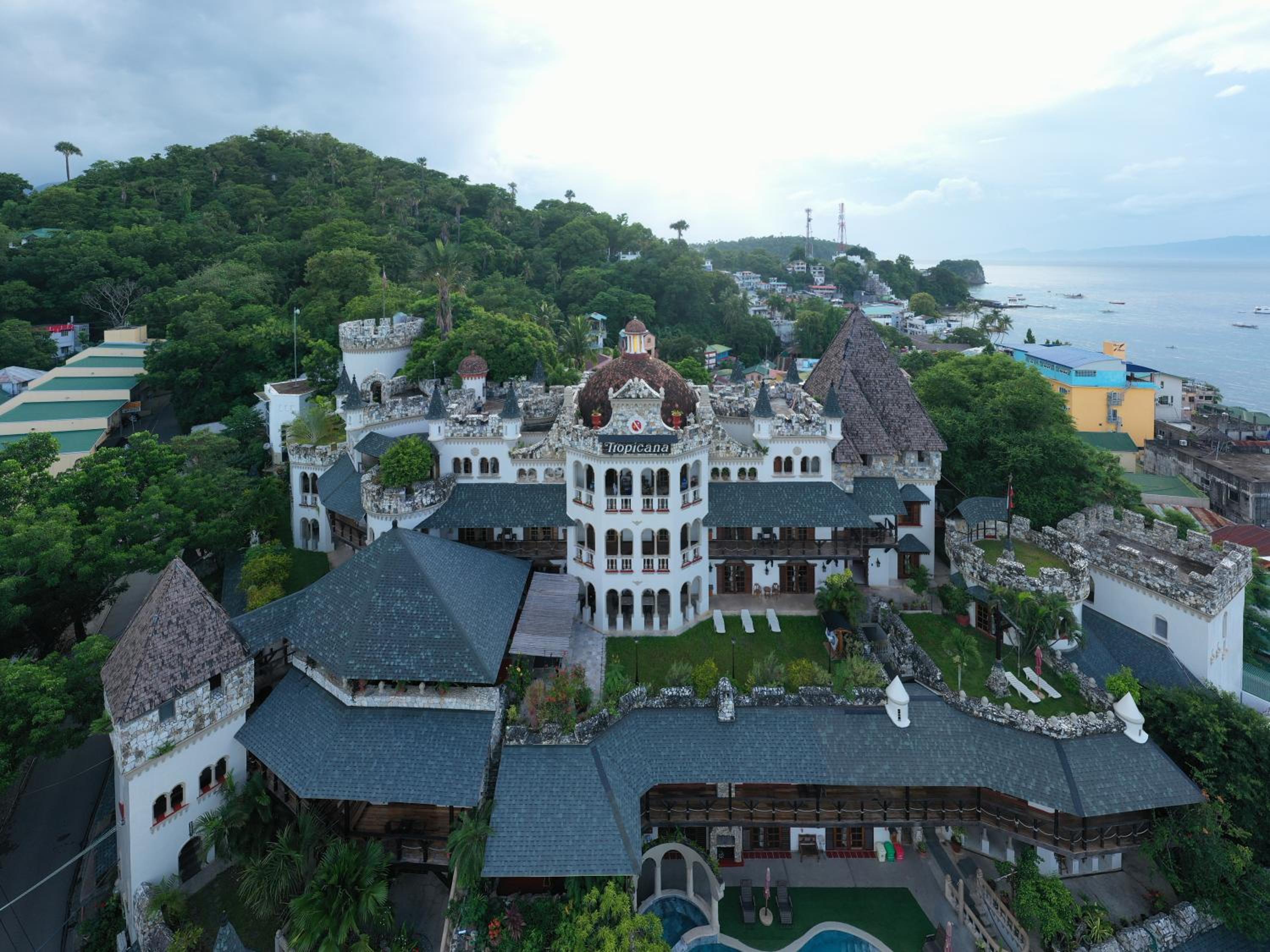 Tropicana Castle Dive Resort powered by Cocotel view 2