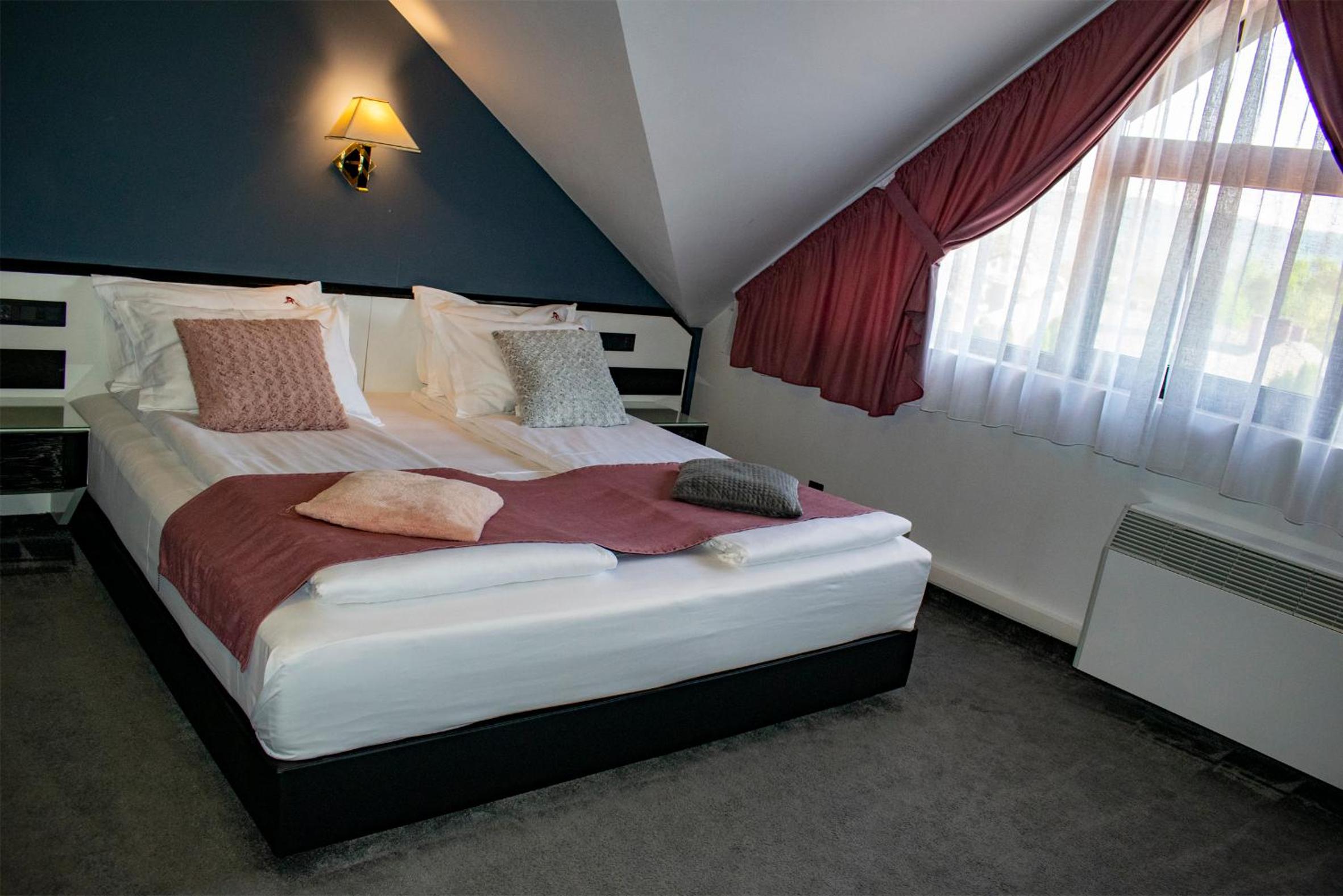 Photo 104