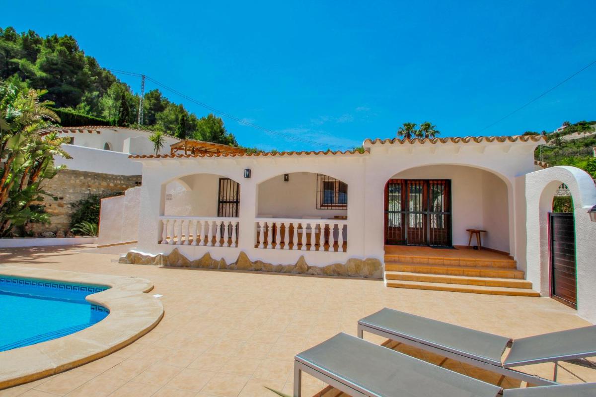 Colina - holiday home with private swimming pool in Moraira view 3