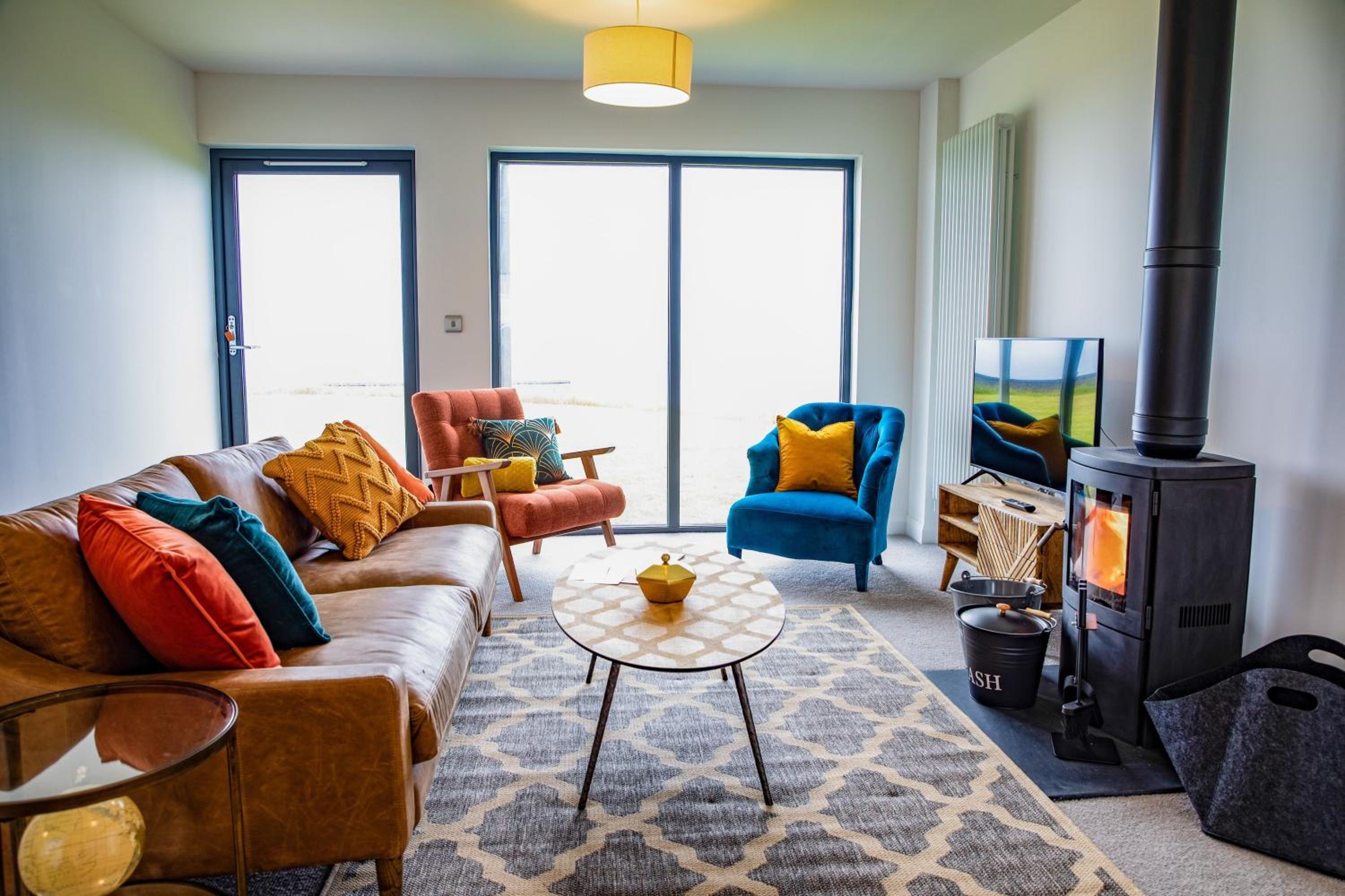 Residence 3 by Together Travel - Luxury 2-Bed Ground Floor Apartment view 3