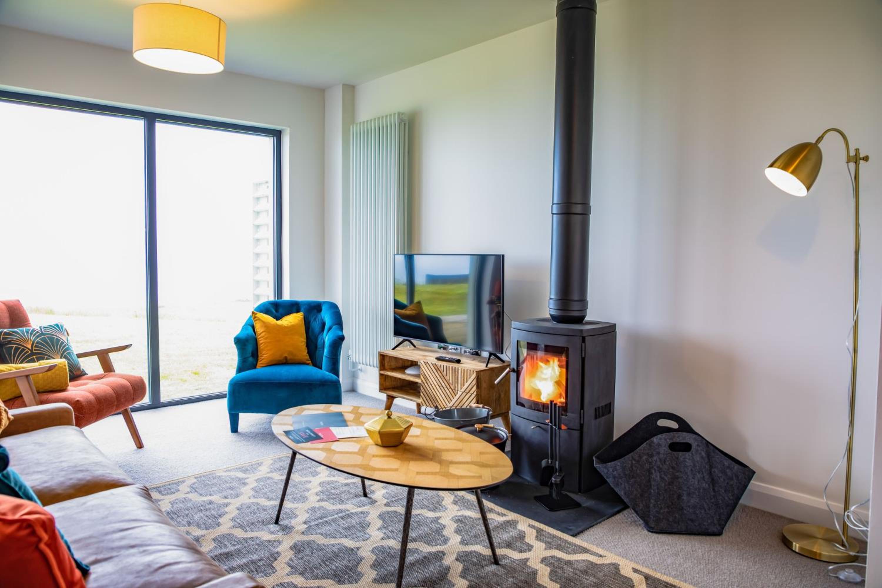 Residence 3 by Together Travel - Luxury 2-Bed Ground Floor Apartment view 5