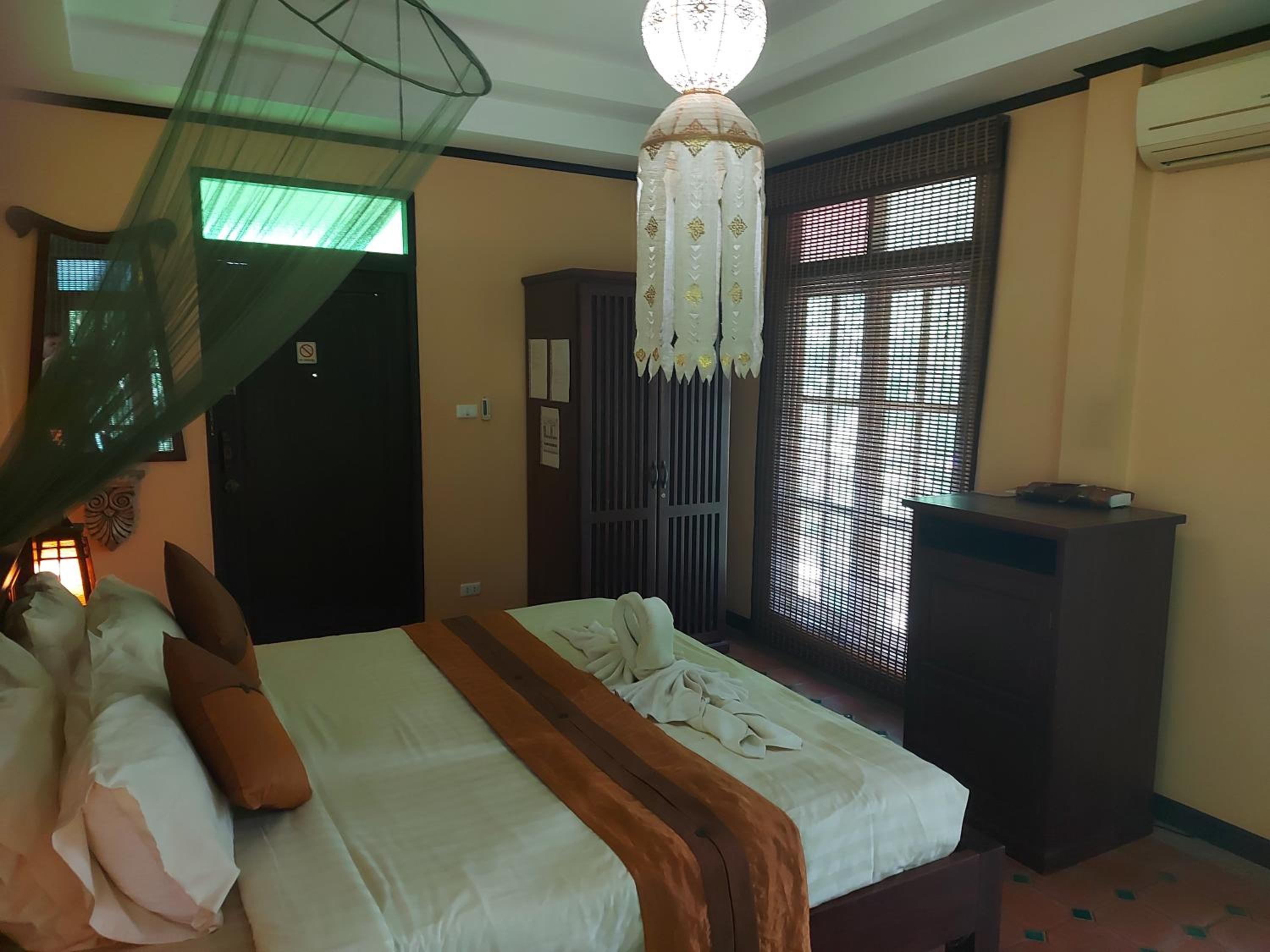 Baan Chai Thung Resort