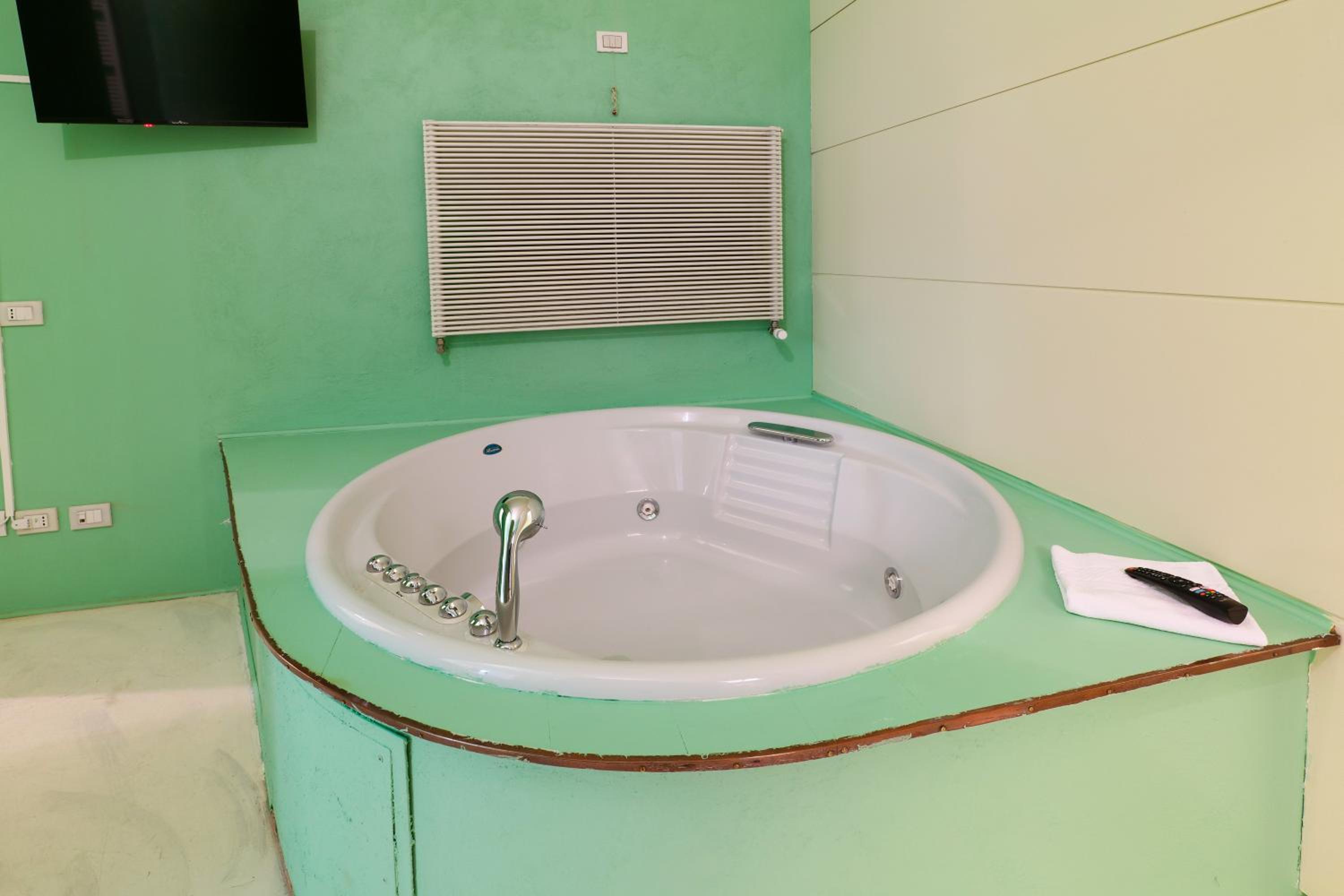 PRESTIGE BOUTIQUE HOMES - Garden & Pool