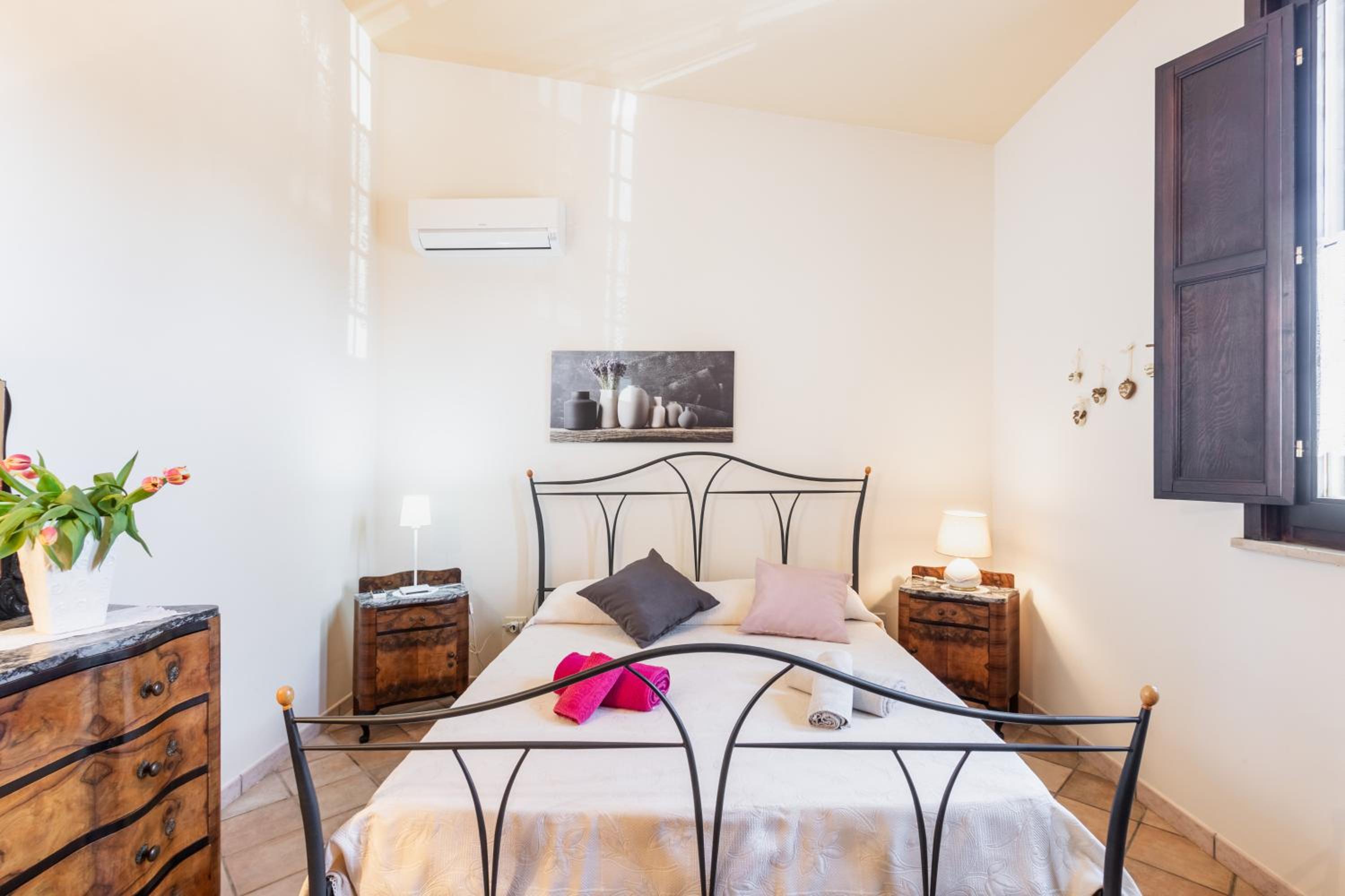 Villa Kalos near the sandy beach, parking & wifi view 3