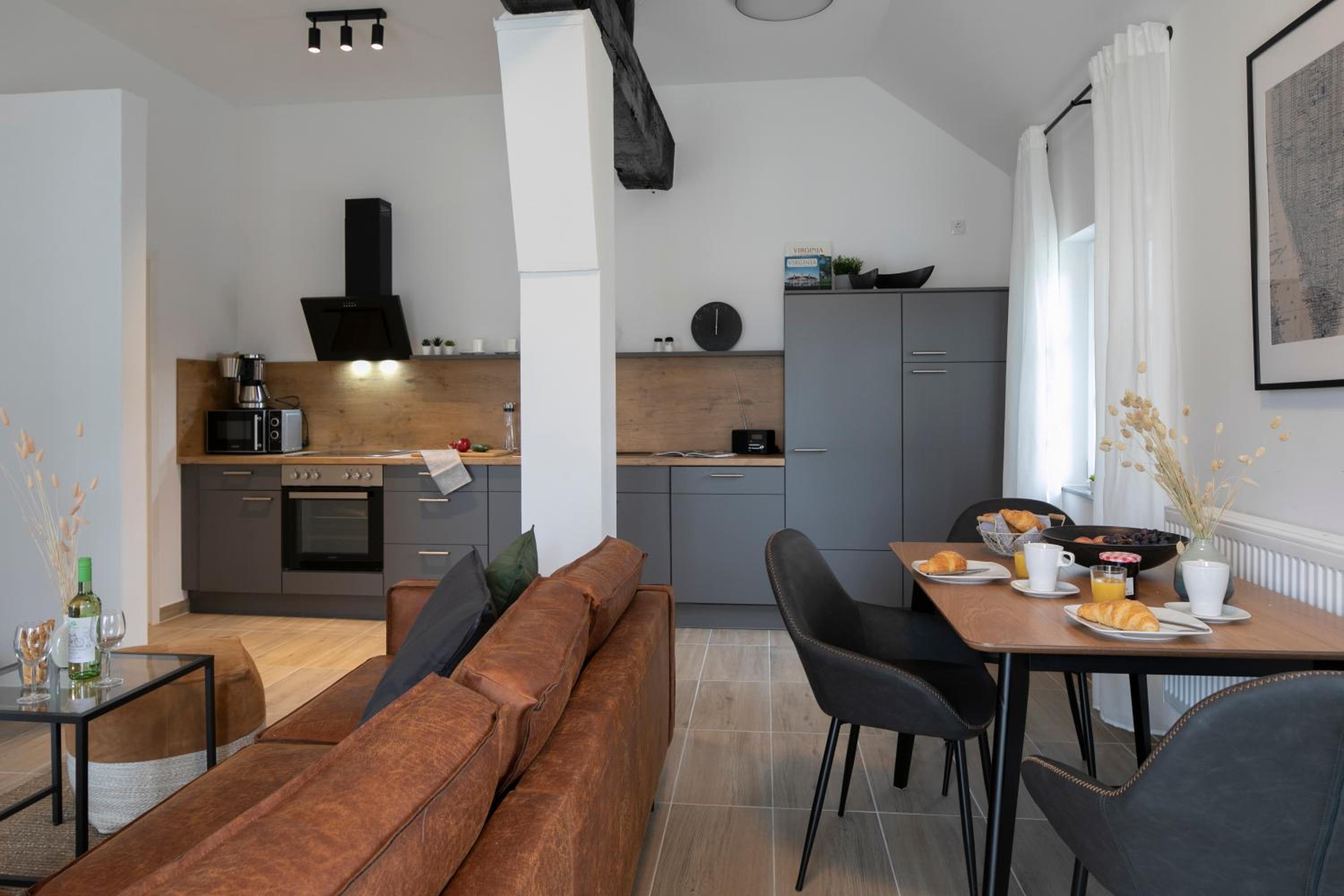 Weberhof Ferienapartments -haustierfreundlich- in Rostrup am Westufer des Zwischenahner Meers view 2