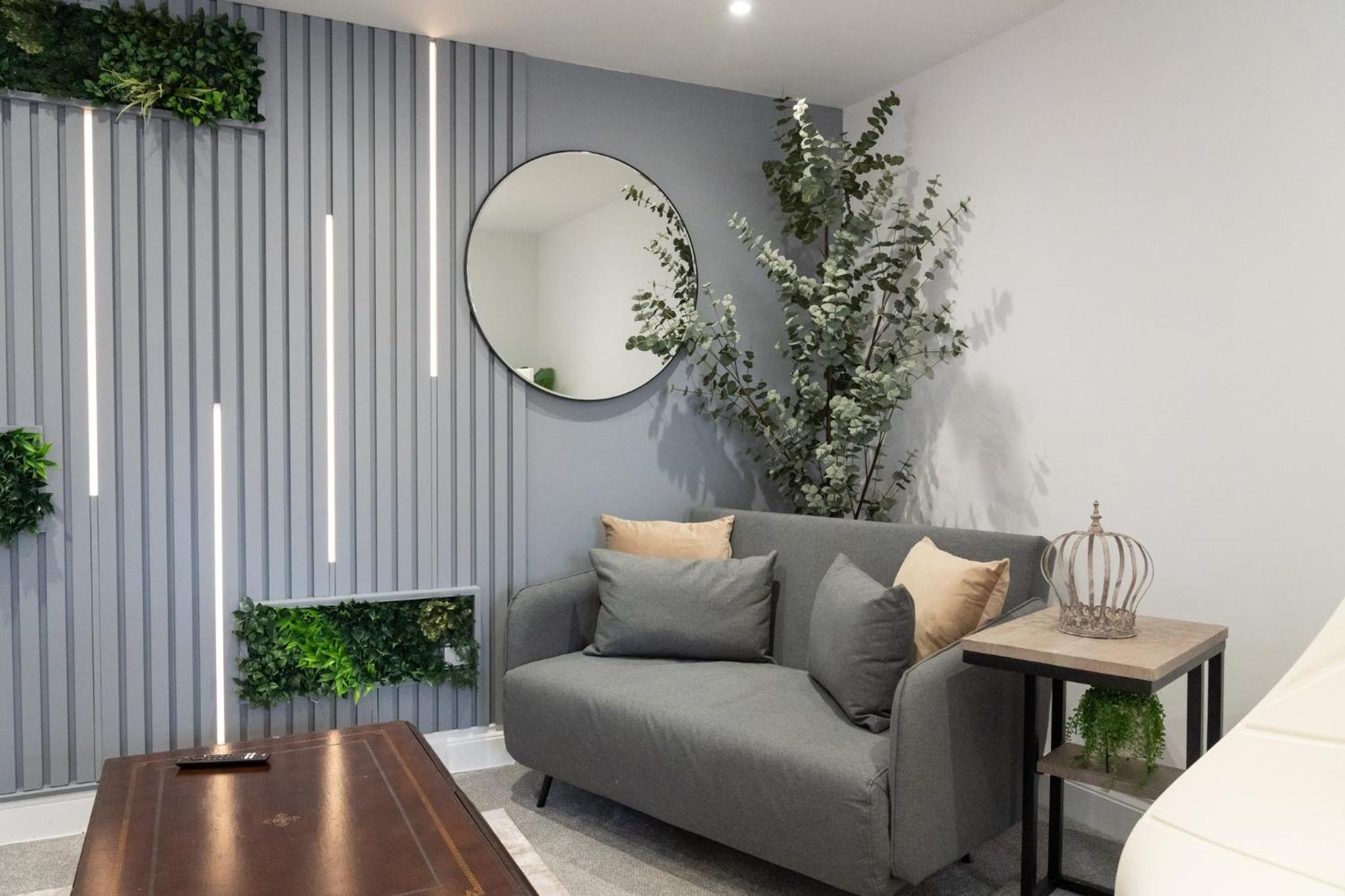 Royal Tunbridge Wells Vacations - House Of Cards - Property Image 3