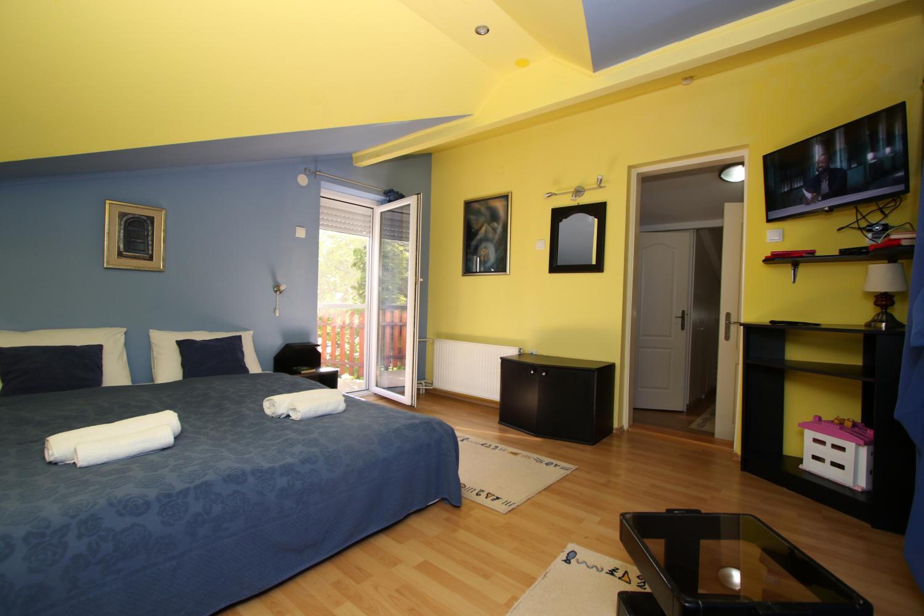 Photo 44