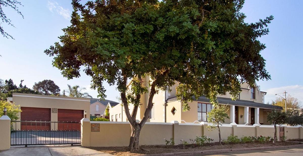 J's Audacious Living Montagu Self Catering view 3