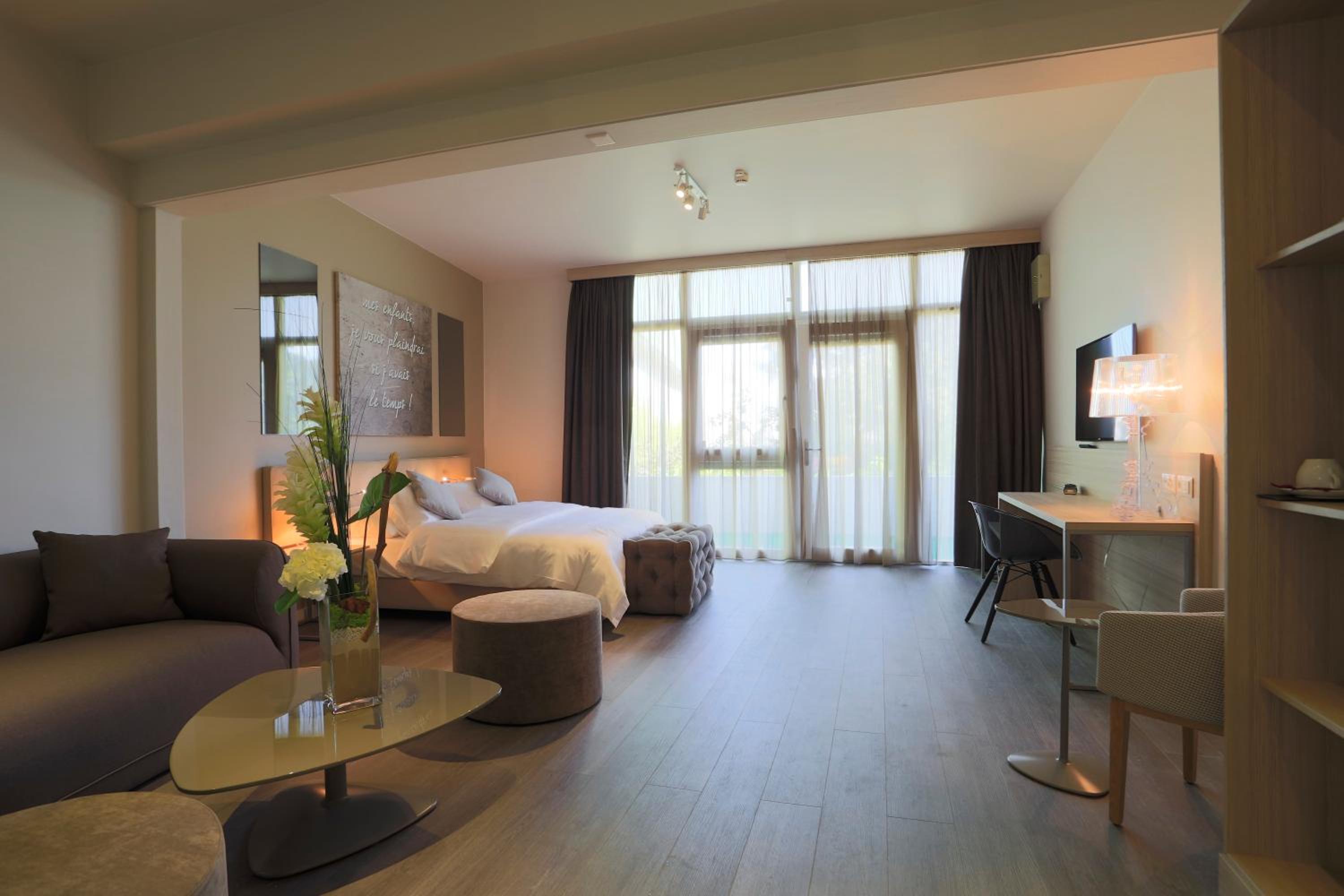 Geneva Vacations - Chez Maman Hotel Restaurant - Property Image 18