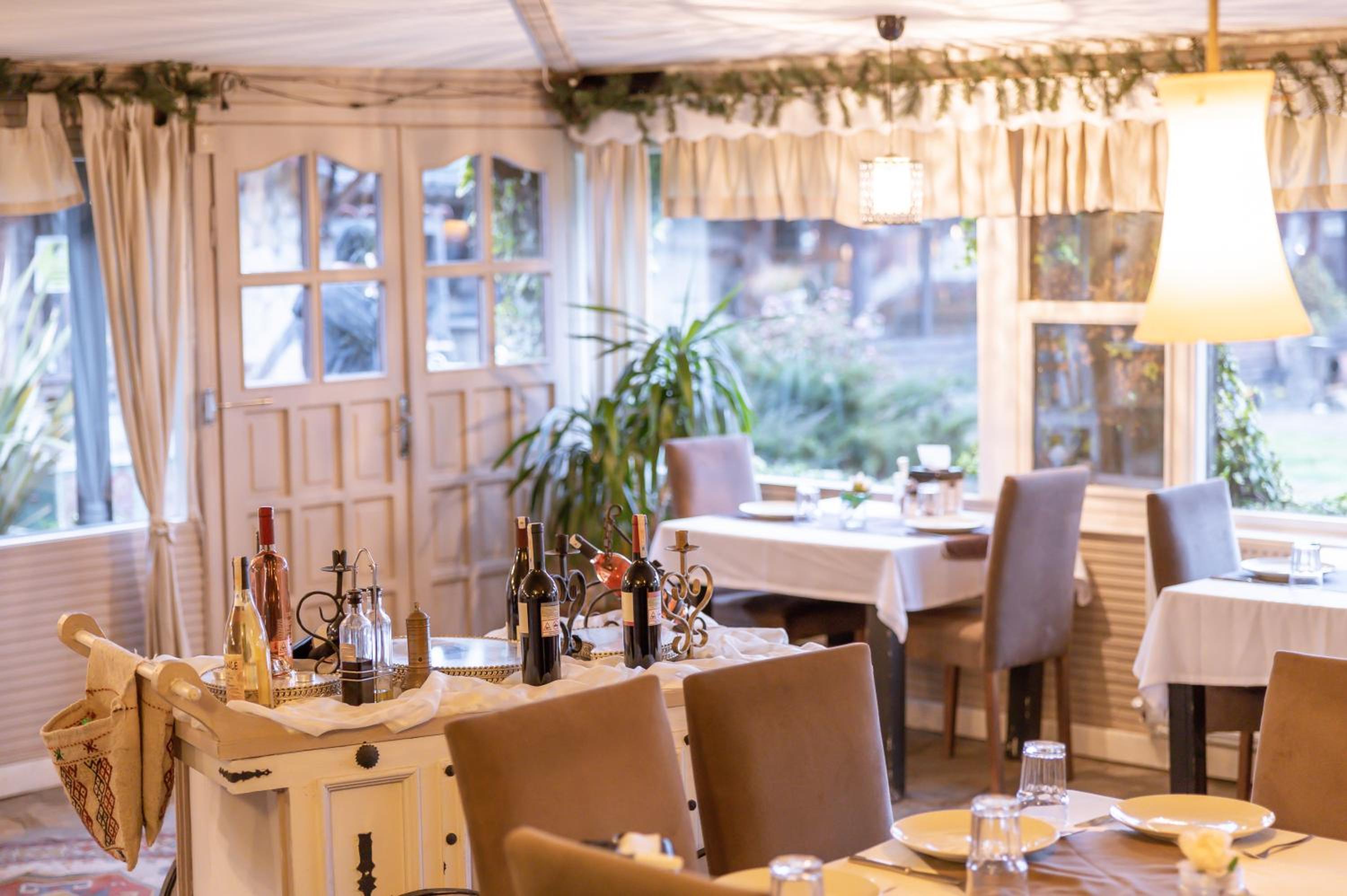 restaurant