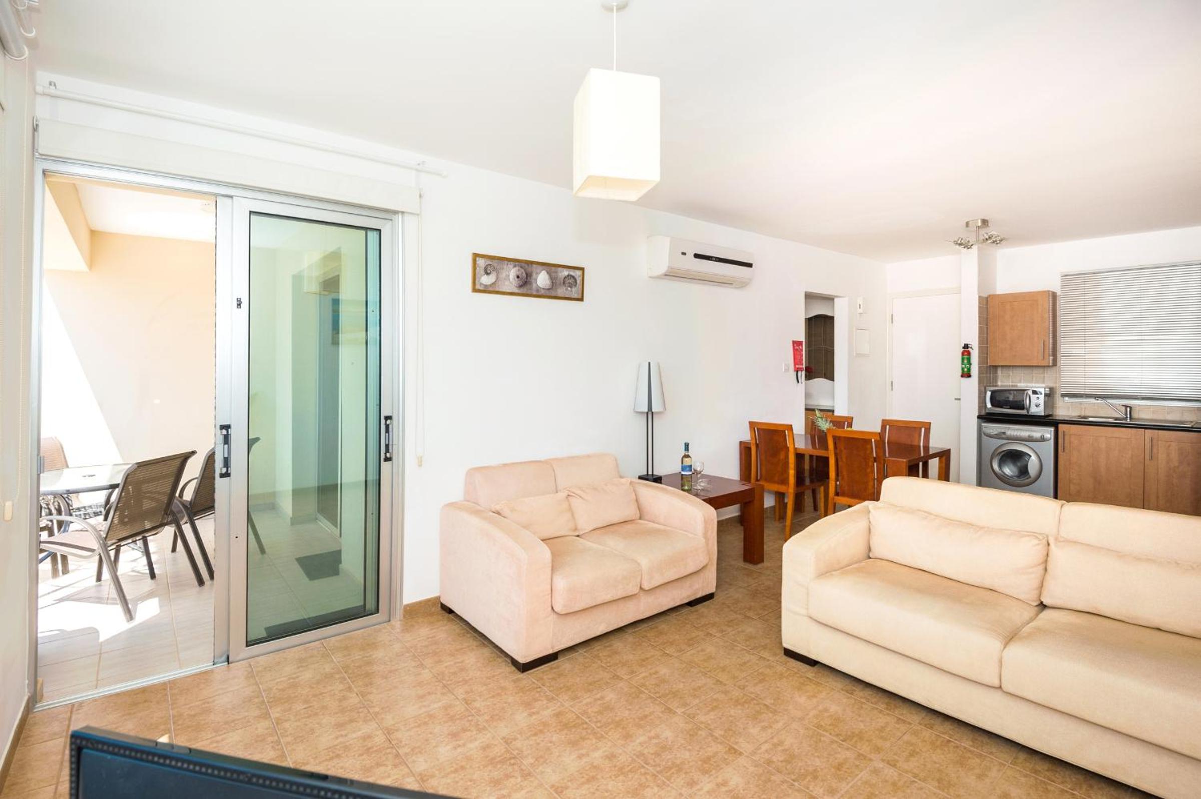 SEABREEZE APARTMENT 200m away from the sea