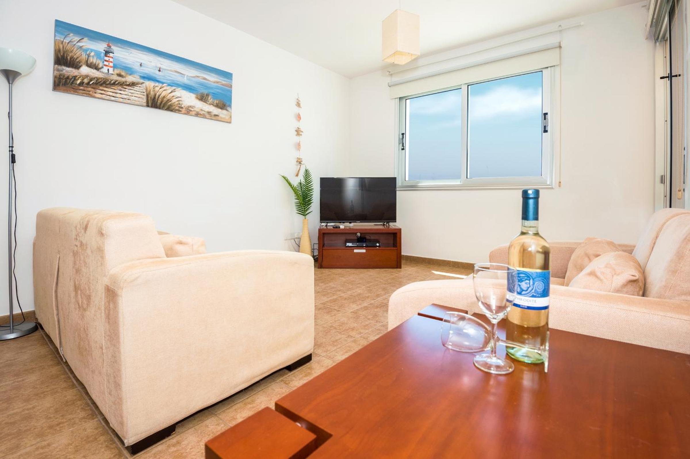 SEABREEZE APARTMENT 200m away from the sea