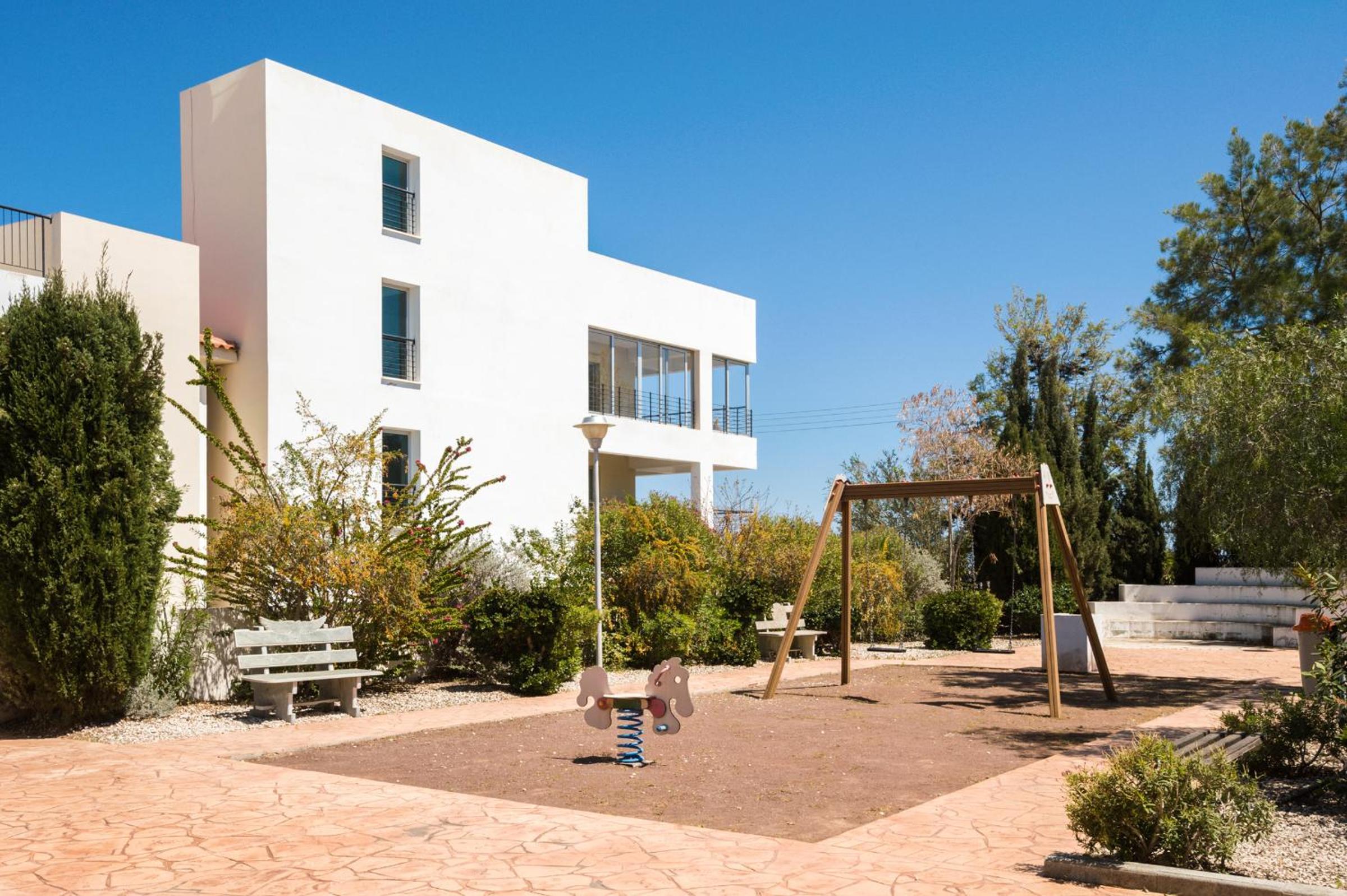 SEABREEZE APARTMENT 200m away from the sea