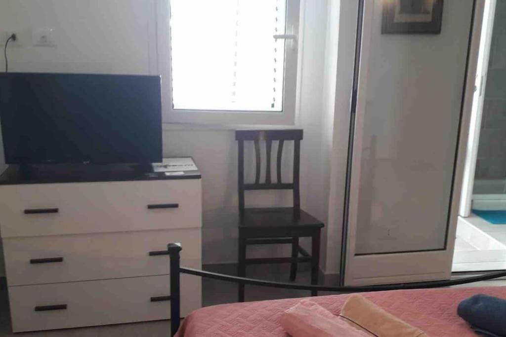 Deni's apartments per 2 con veranda balcone photo 2