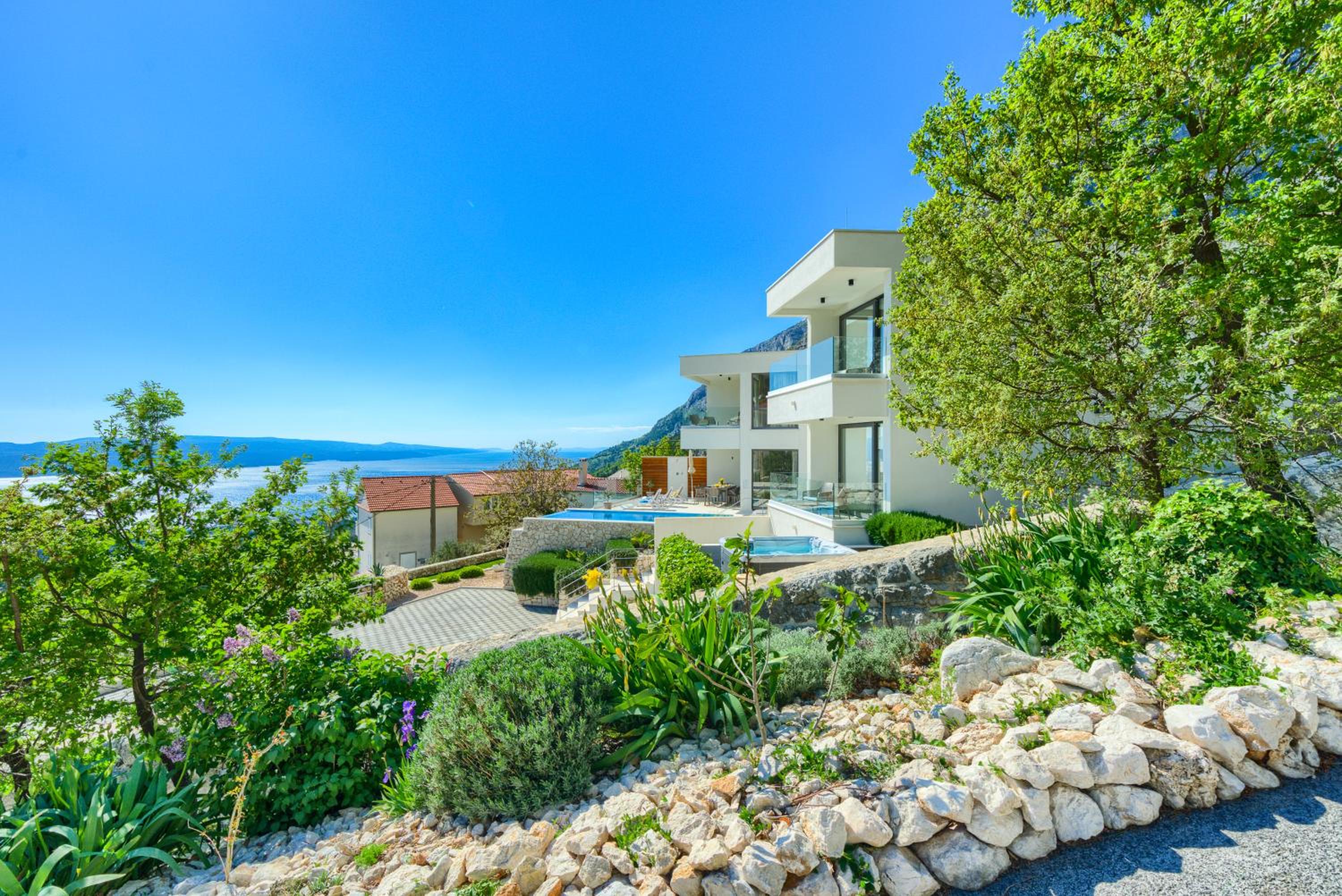 Villa Bellevue Bast view 4